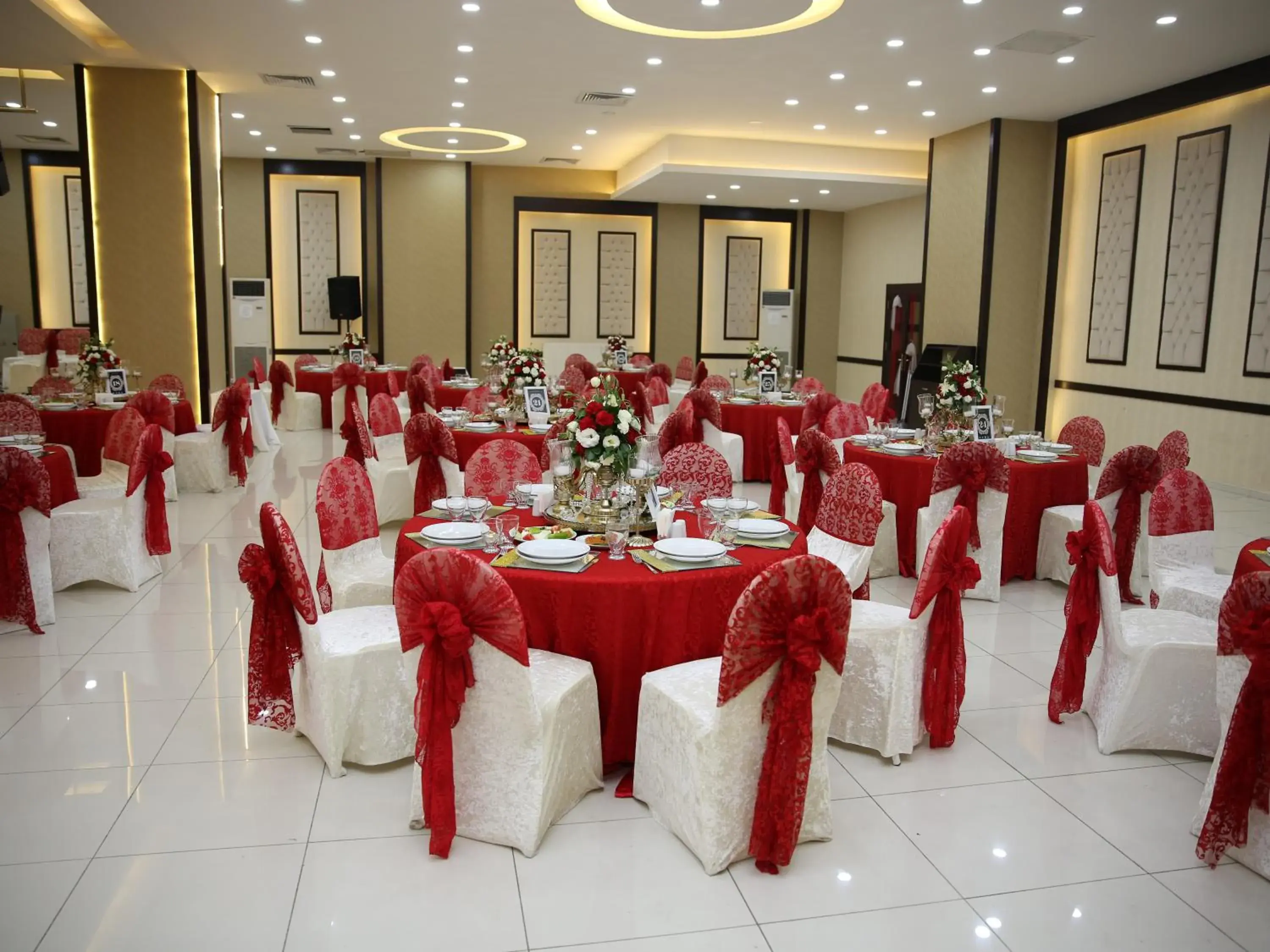 Banquet/Function facilities, Banquet Facilities in Buyuk Velic Hotel