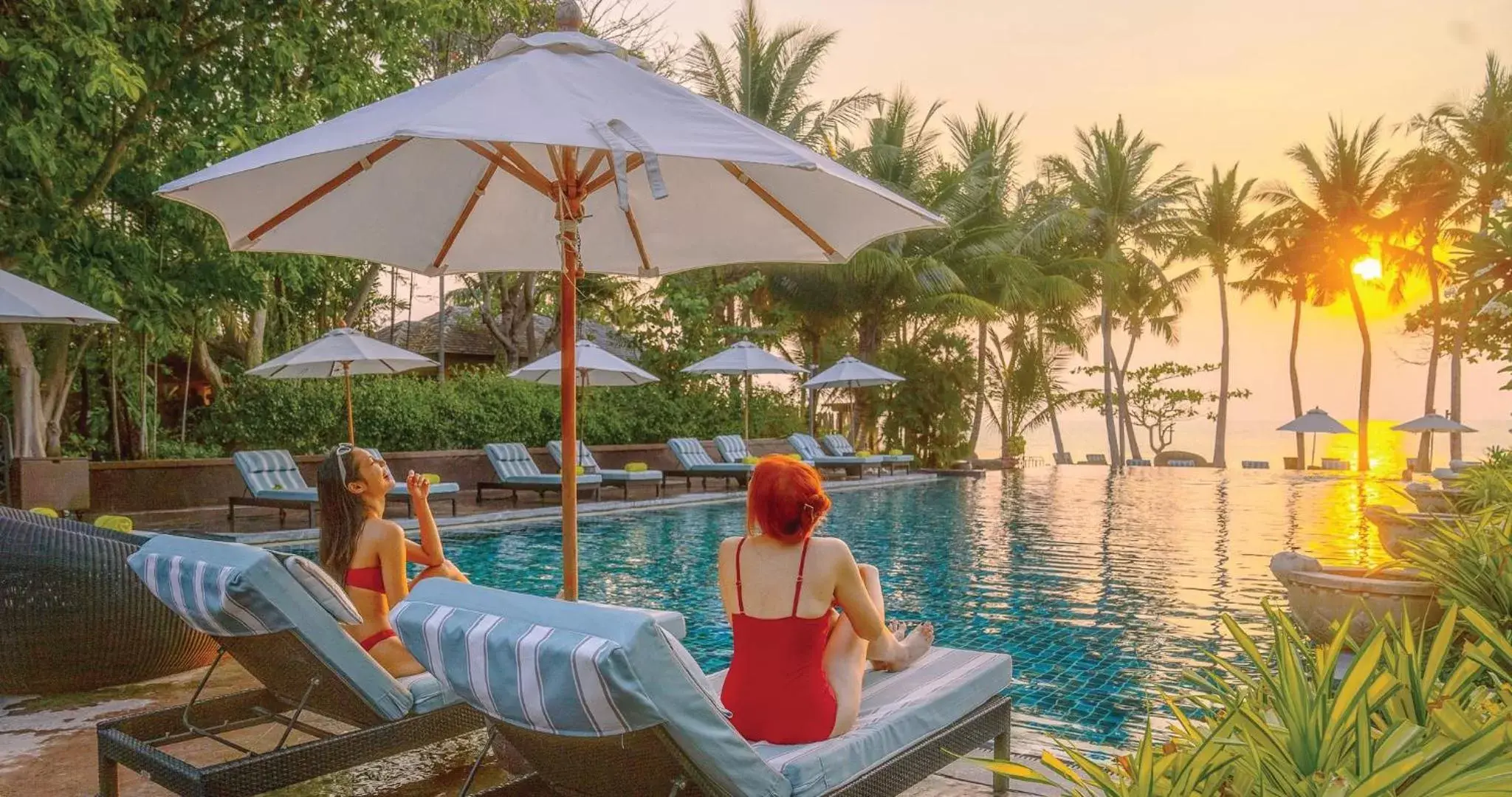 Swimming pool in Mövenpick Asara Resort & Spa Hua Hin Swimming pool in Mövenpick Asara Resort & Spa Hua Hin