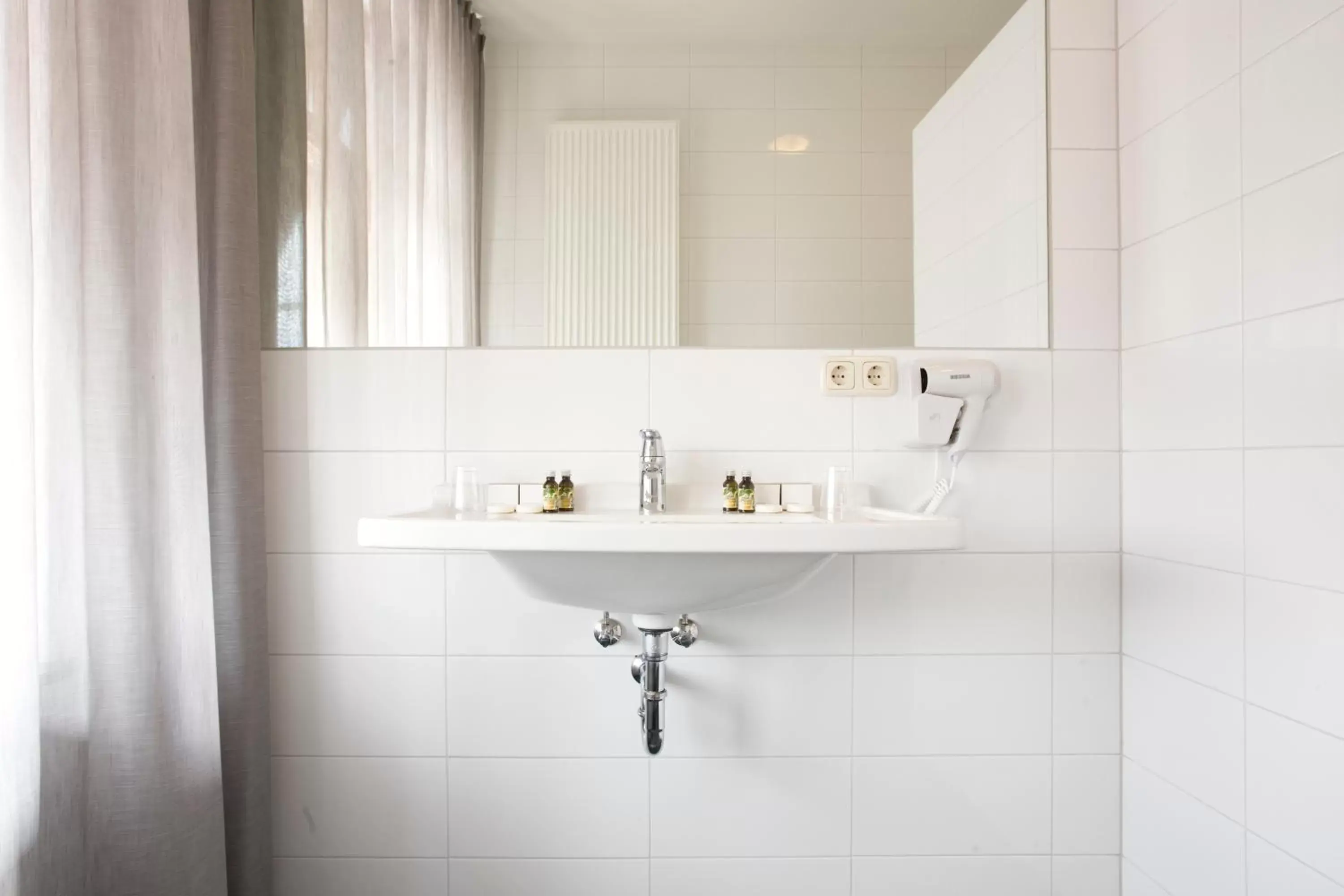 Family Room in Hotel Roermond Next Door Family Room in Hotel Roermond Next Door