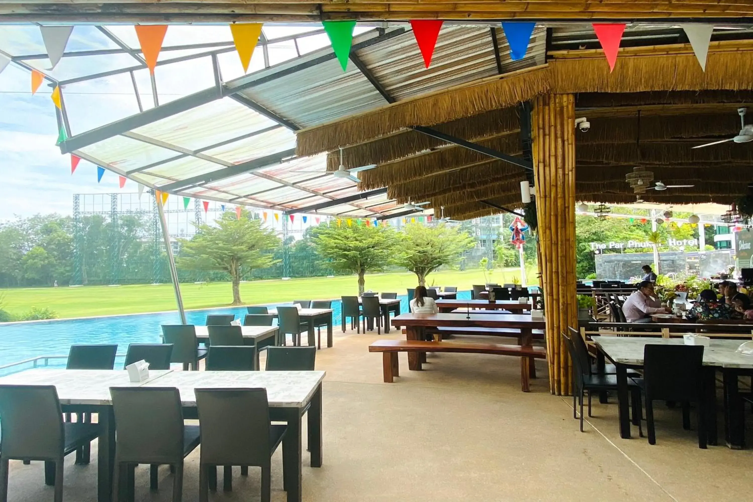 Restaurant/places to eat in The Par Phuket SHA Plus Restaurant/places to eat in The Par Phuket SHA Plus