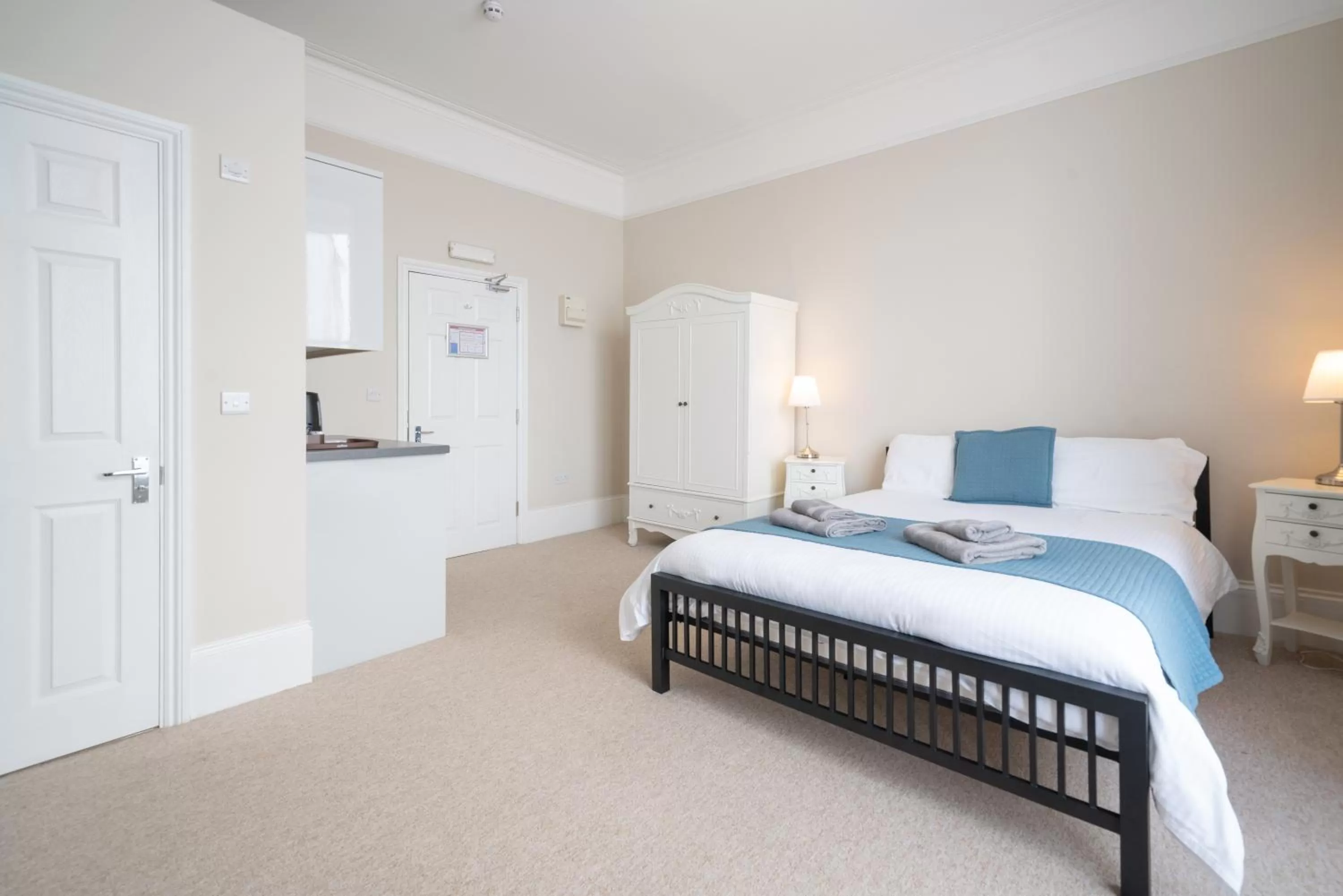 Bed in The Veteran Hotel & Bar