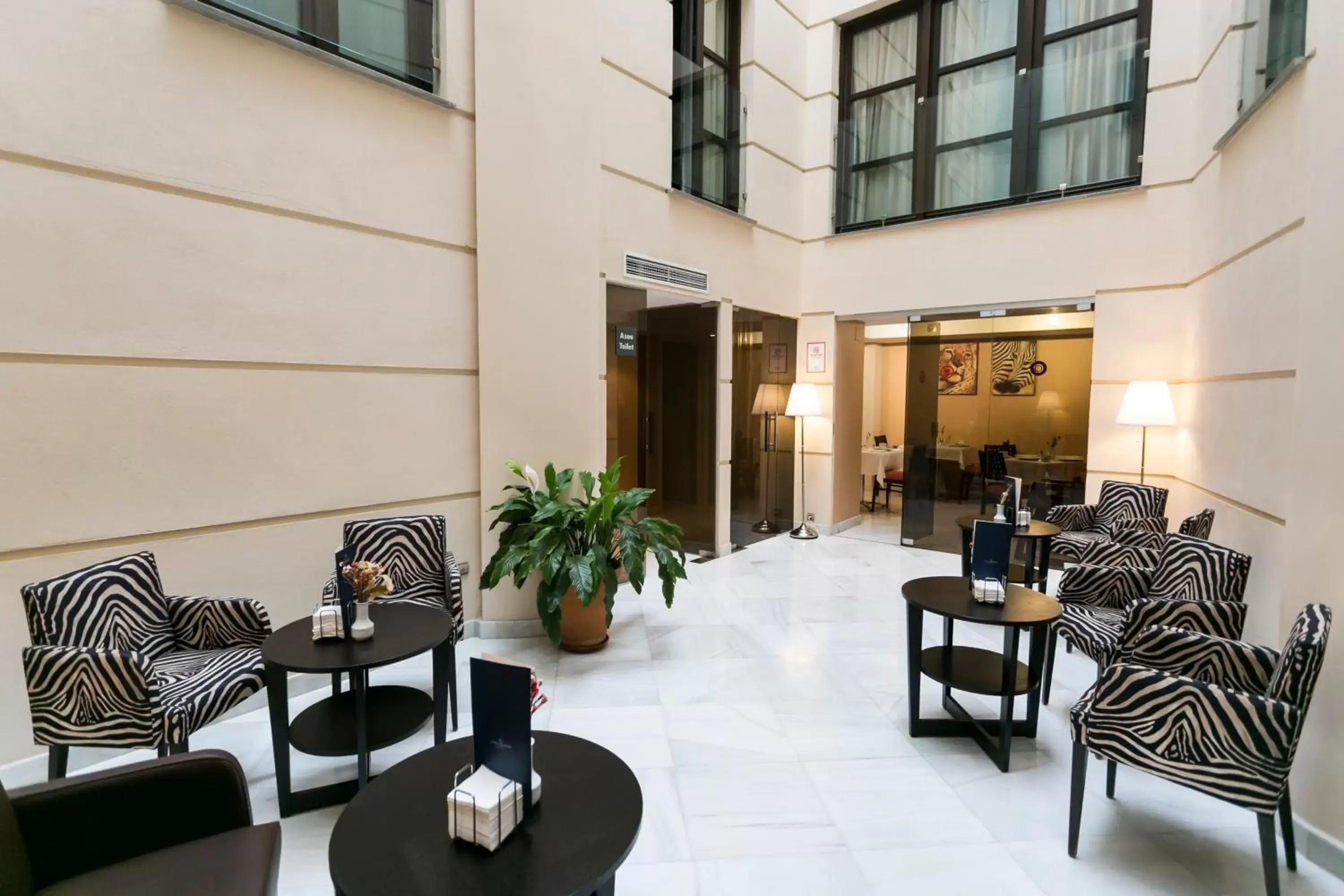 Living room, Lobby/Reception in La Casa de la Trinidad