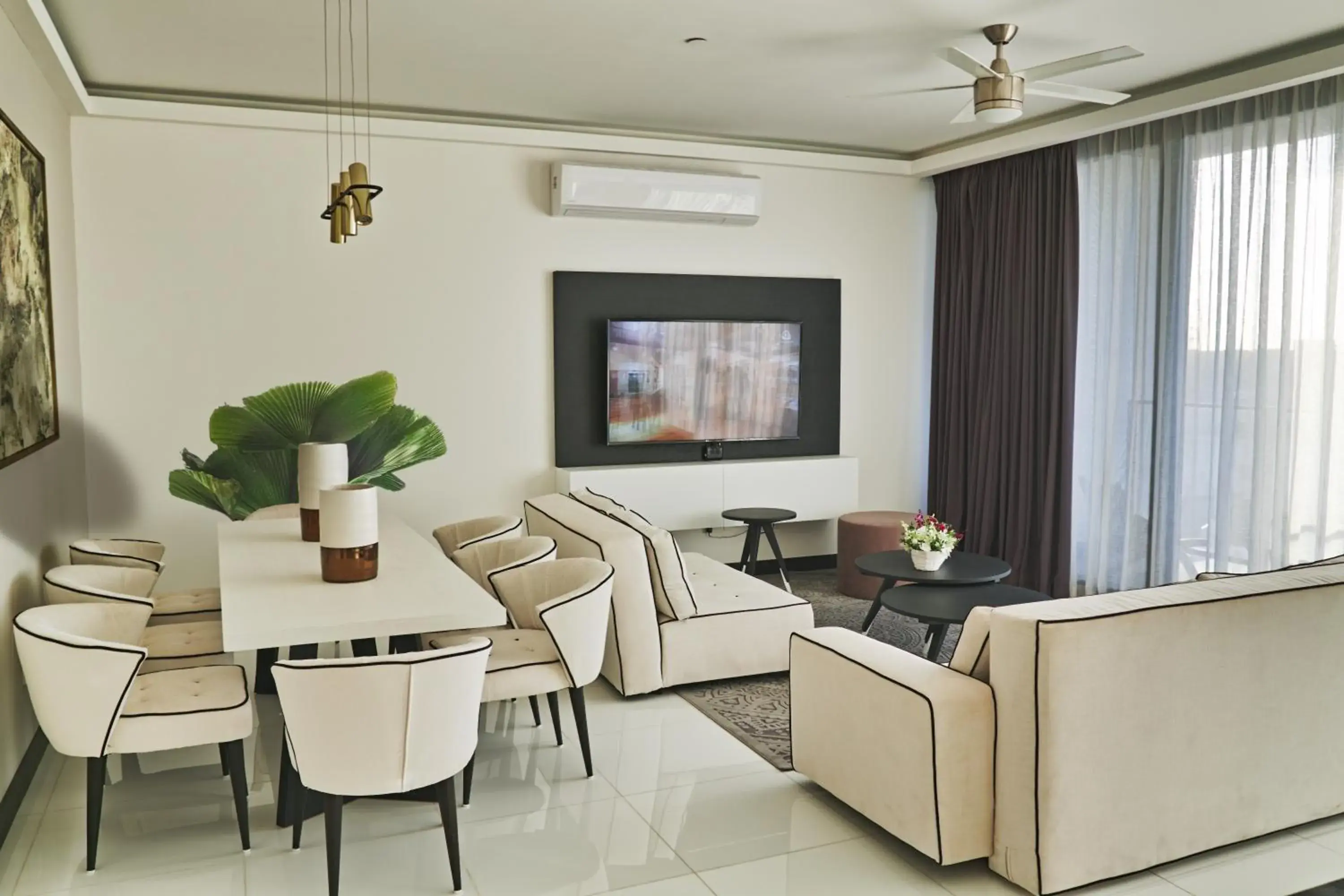 TV and multimedia, Seating Area in Serenity Hotel Boutique