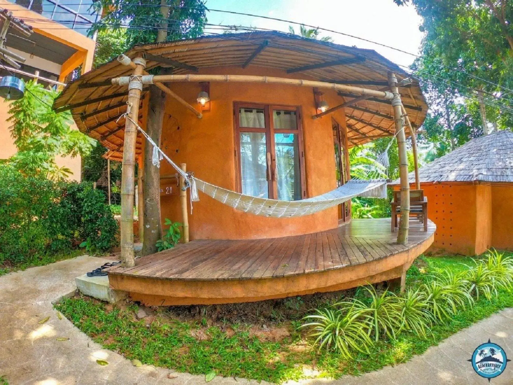 Photo of the whole room in The Mud - Eco Hotel