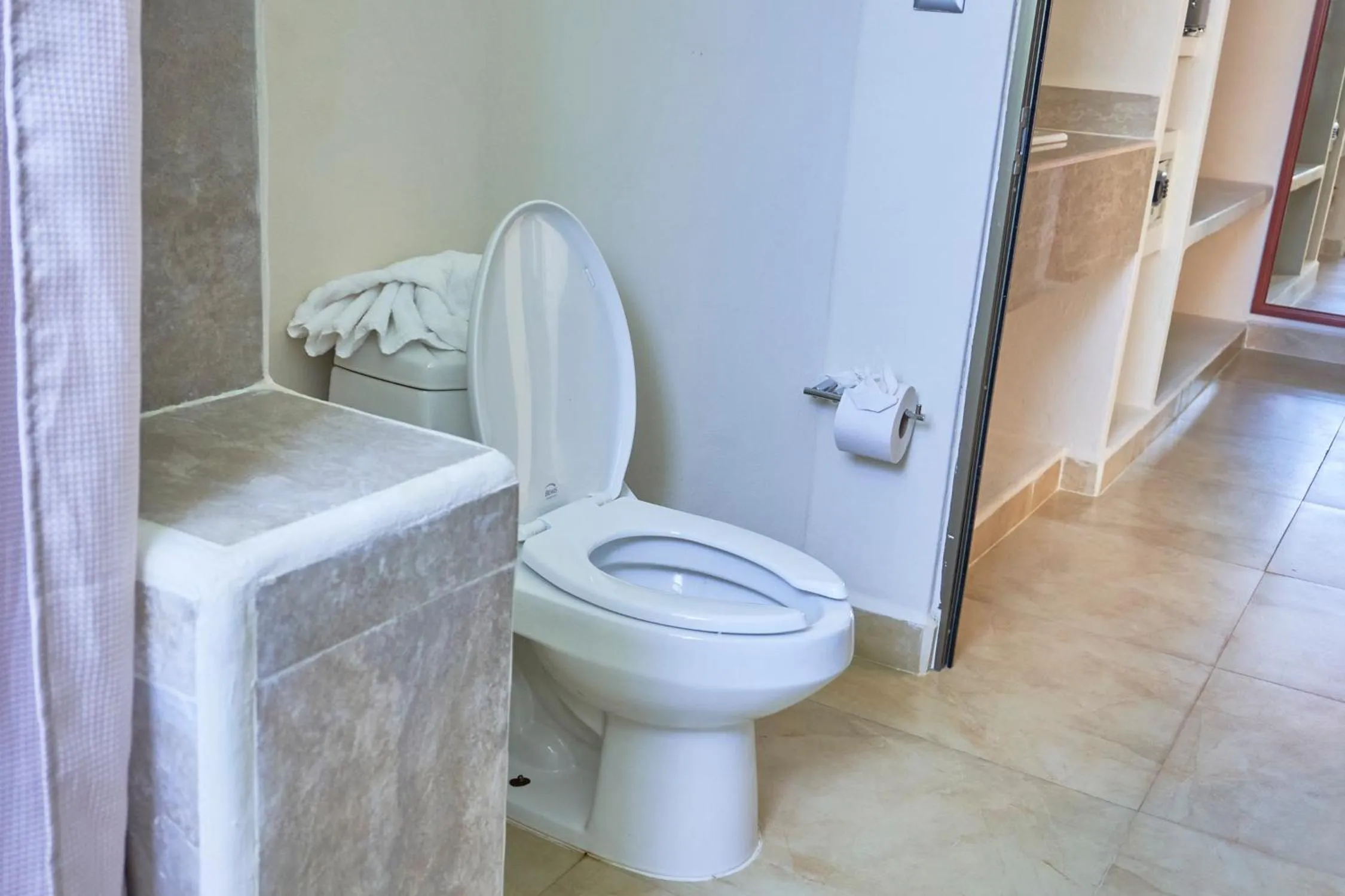 Toilet, Bathroom in Hotel Casa Justina