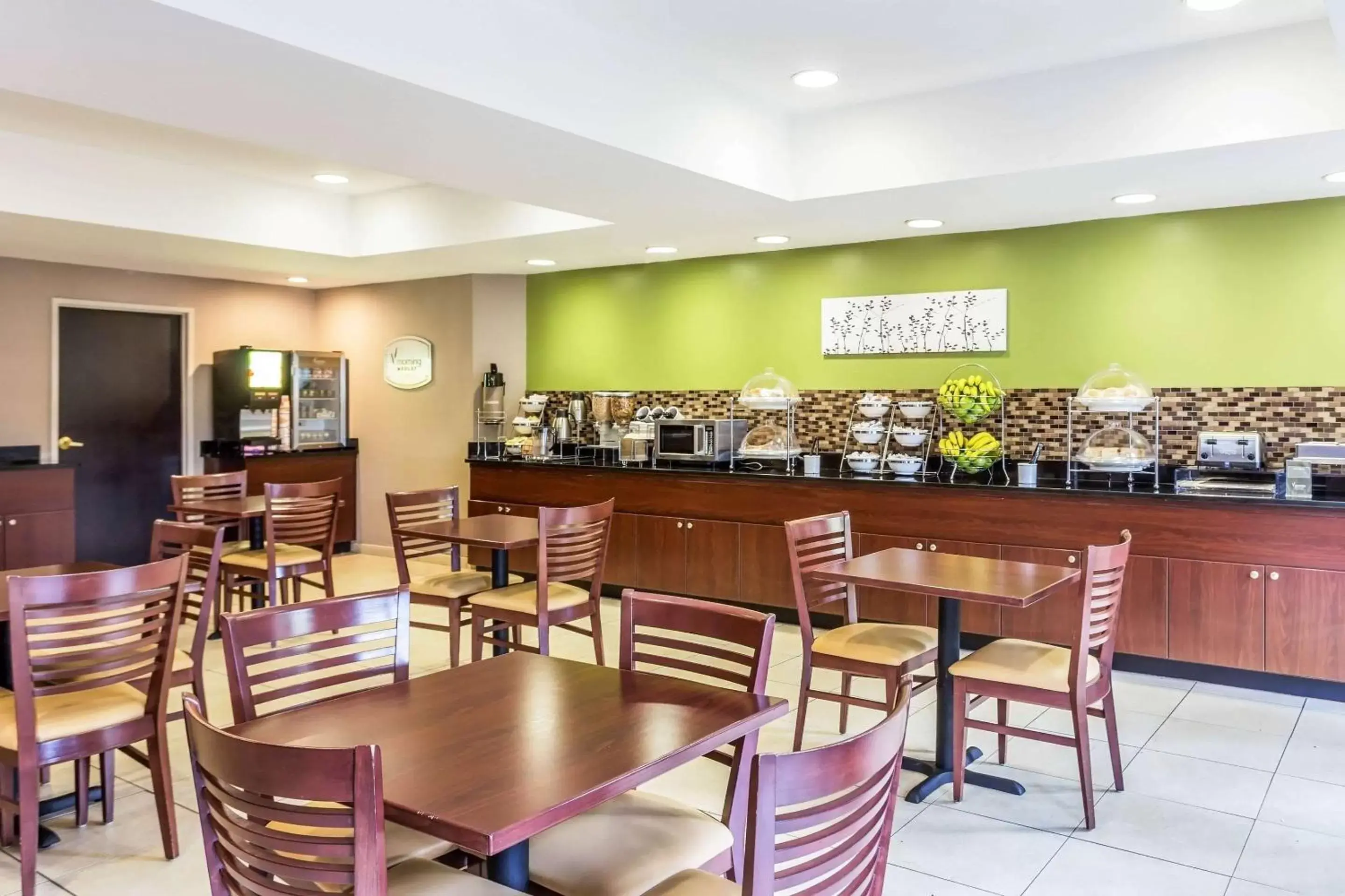 Restaurant/Places to Eat in Sleep Inn Charleston - West Ashley