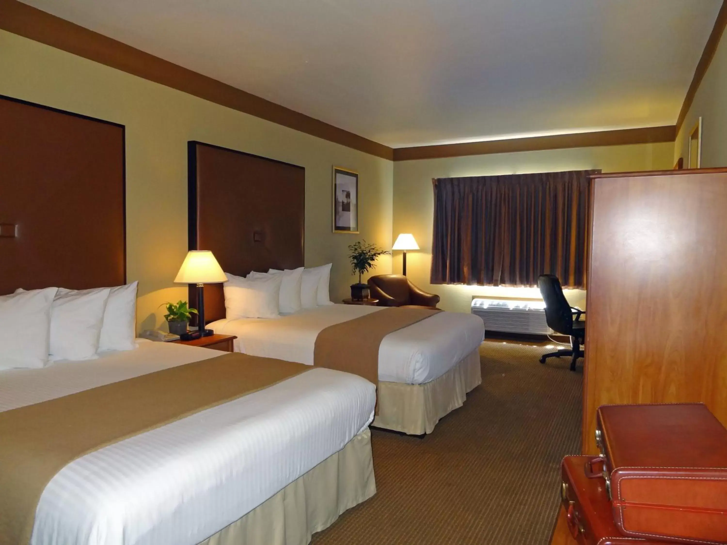 Photo of the whole room, Bed in Texas Inn Beeville