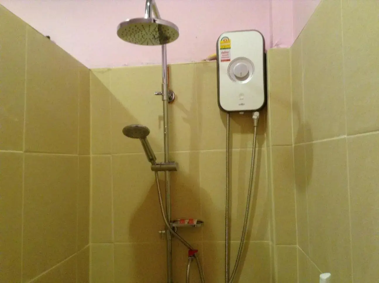 Shower, Bathroom in Lanta Cottage