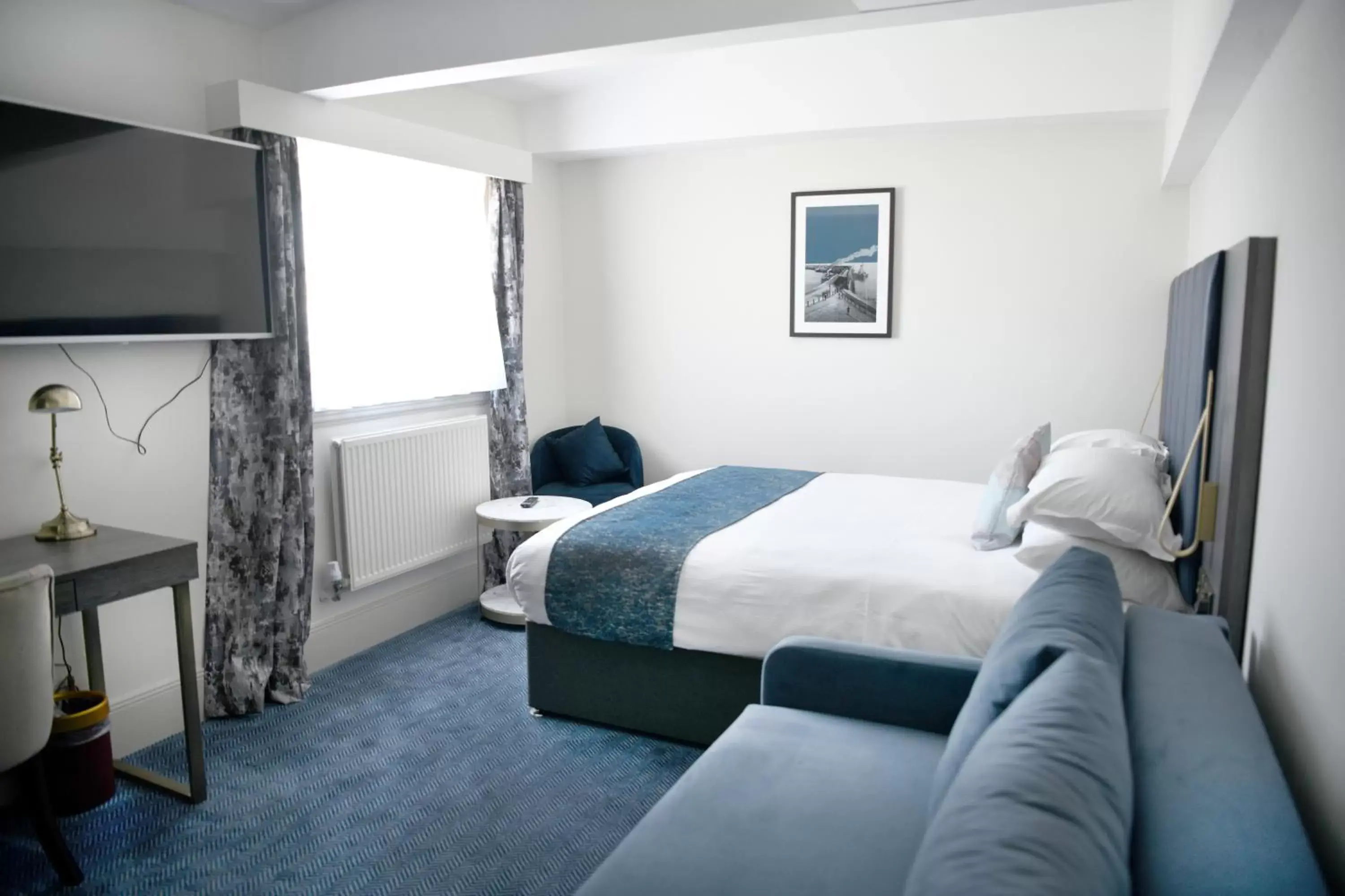 Bed in Best Western Premier Dover Marina Hotel & Spa