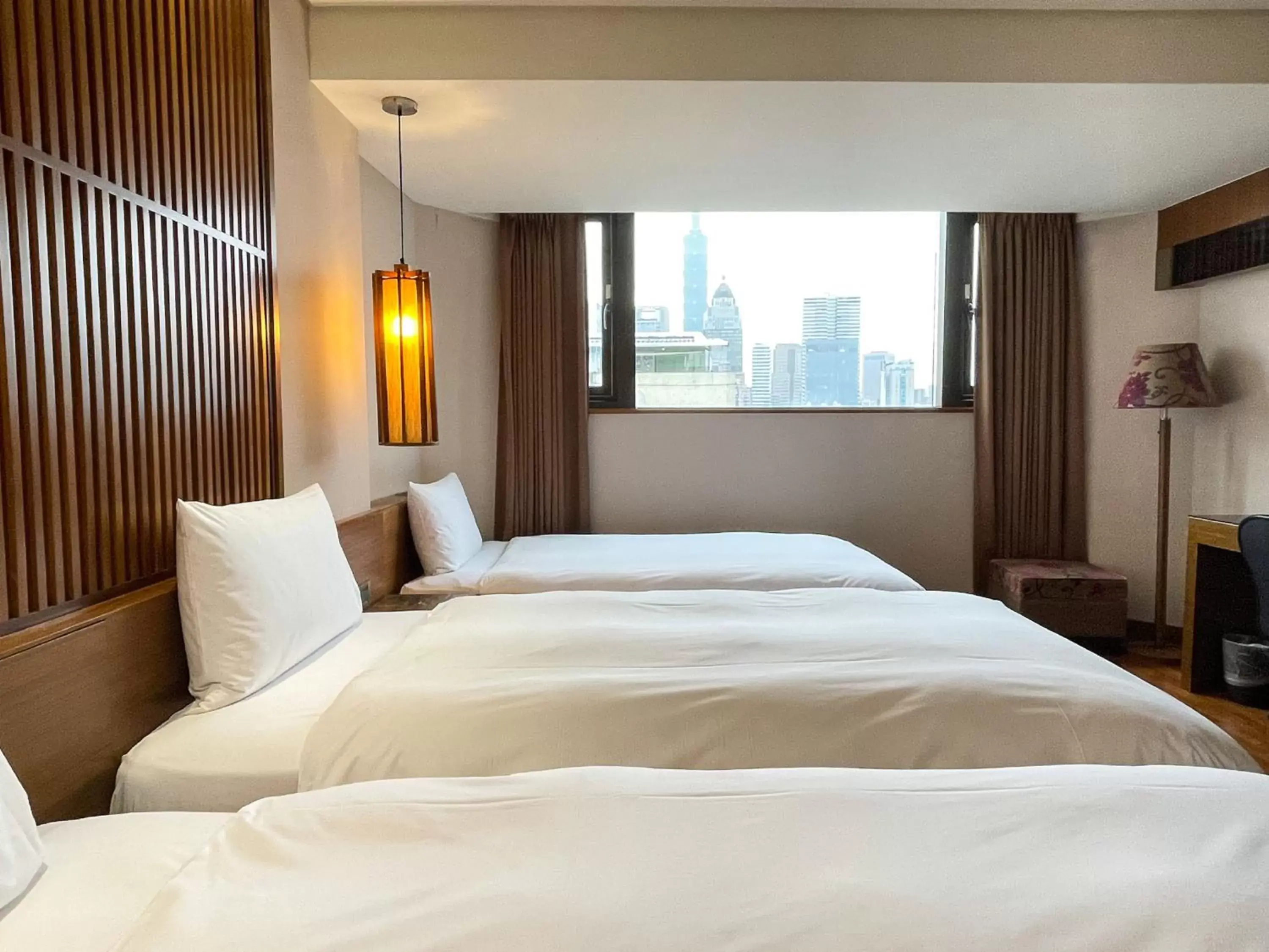 City view, Bed in Guide Hotel Taipei Bade