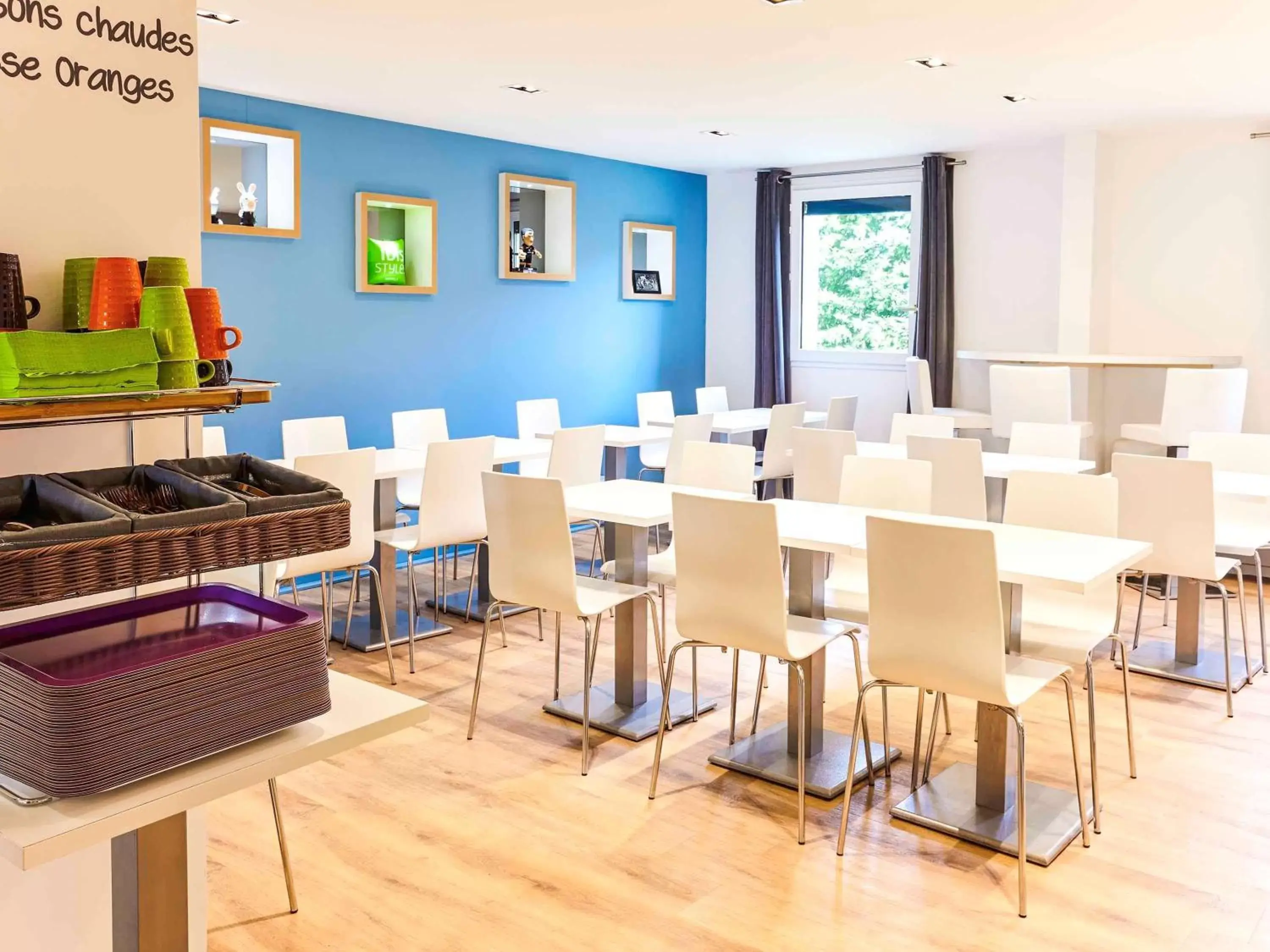 Restaurant/places to eat in ibis Styles Toulouse Nord Sesquieres