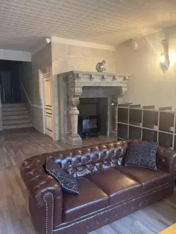 Seating Area in Salon Boyer