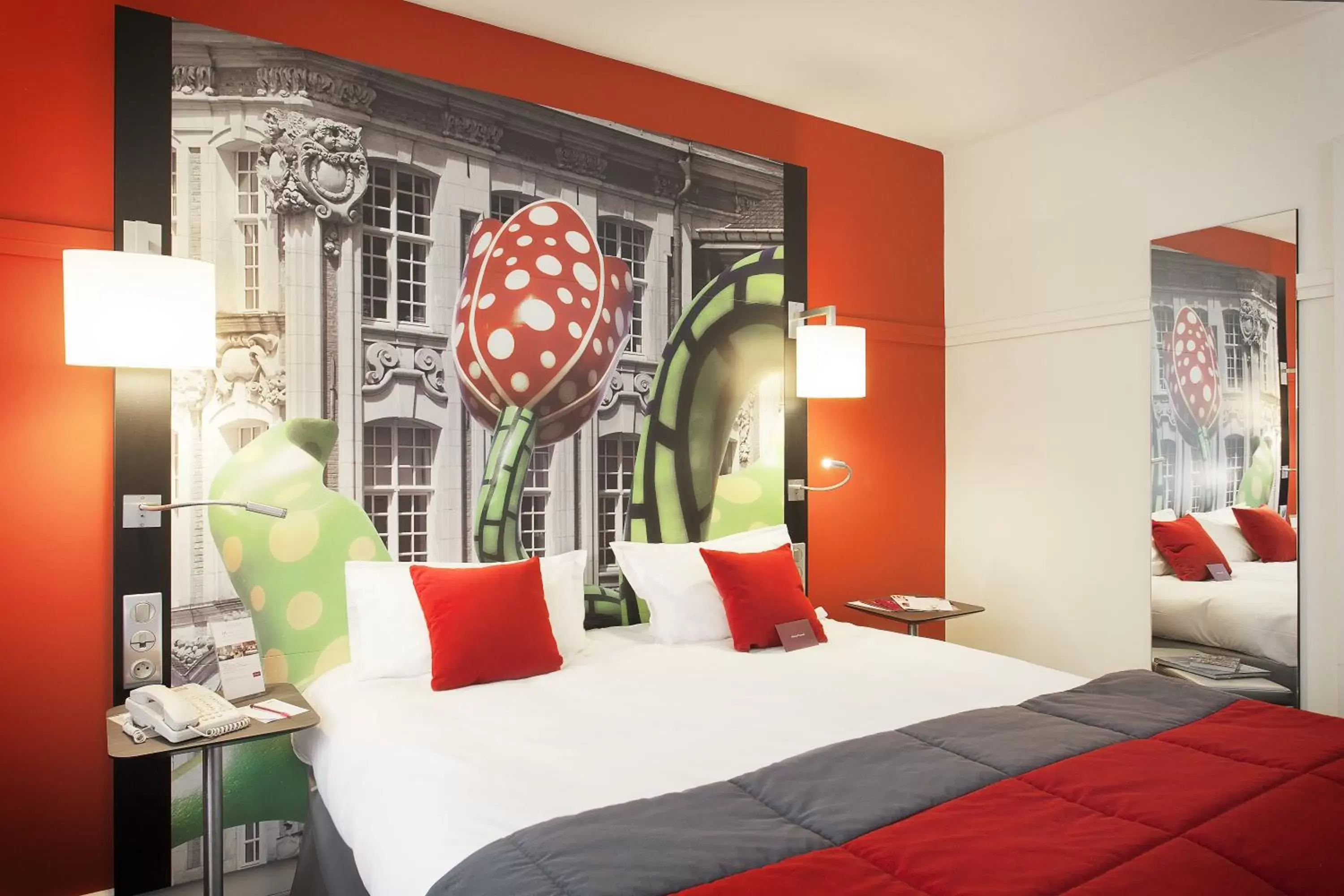 Bed in Mercure Lille Centre Grand Place