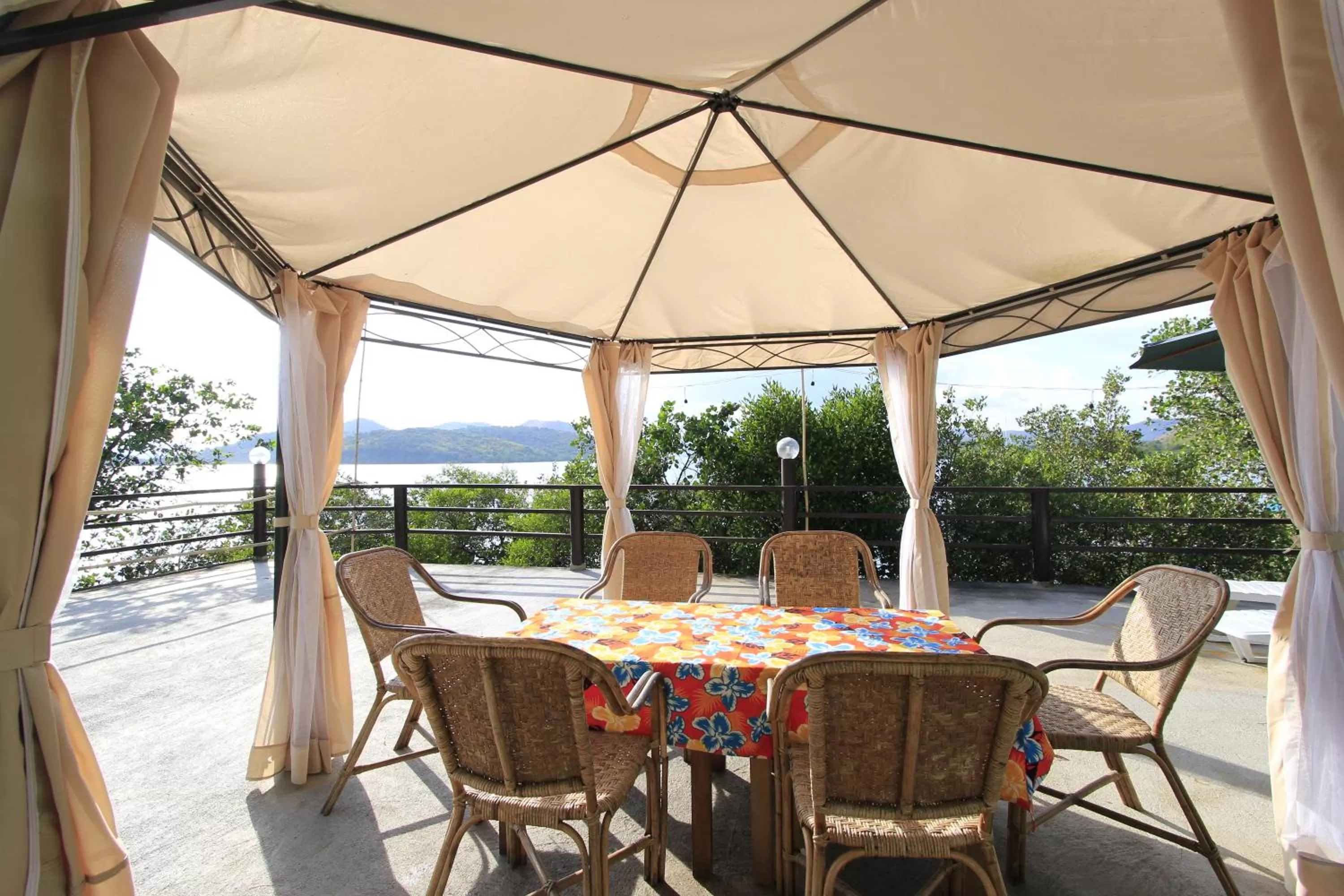 Discovery Island Resort