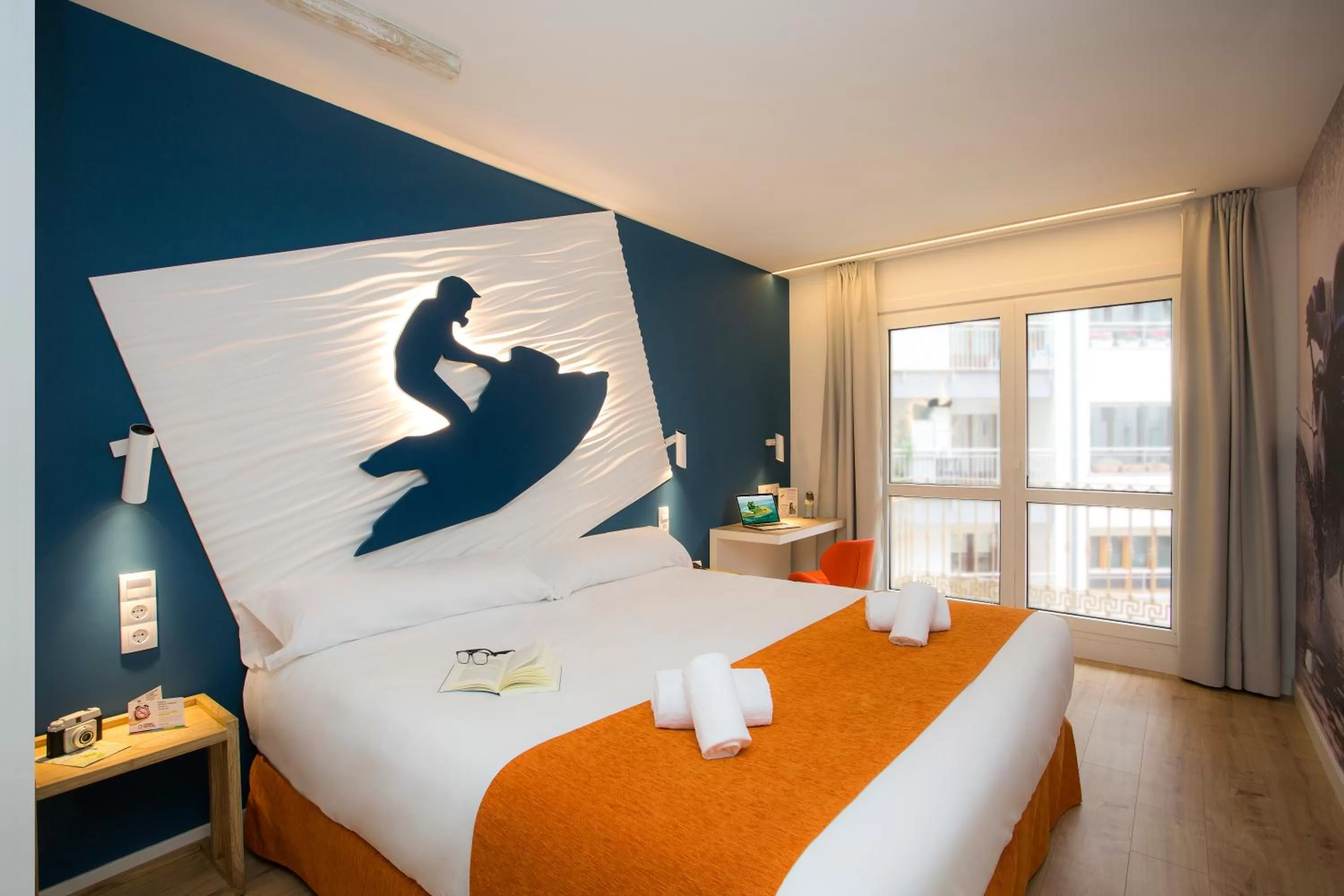 Photo of the whole room, Bed in Casual de las Olas San Sebastián