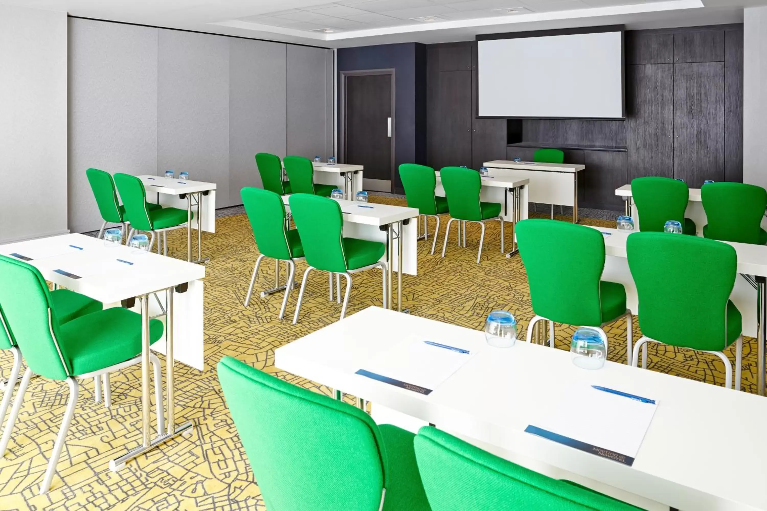 Business facilities, Business Area/Conference Room in Novotel London Wembley