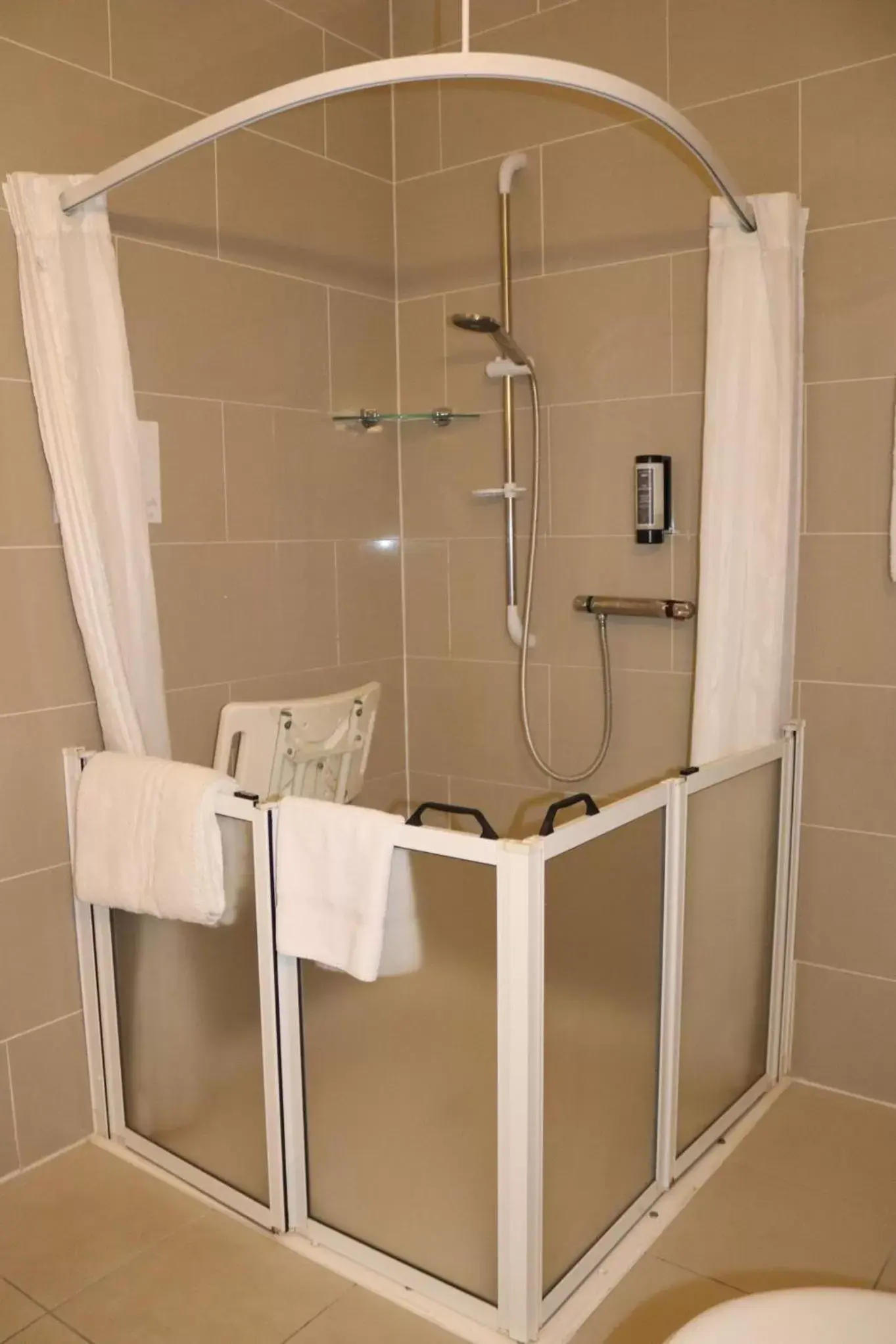 Bathroom in Tulfarris Hotel and Golf Resort