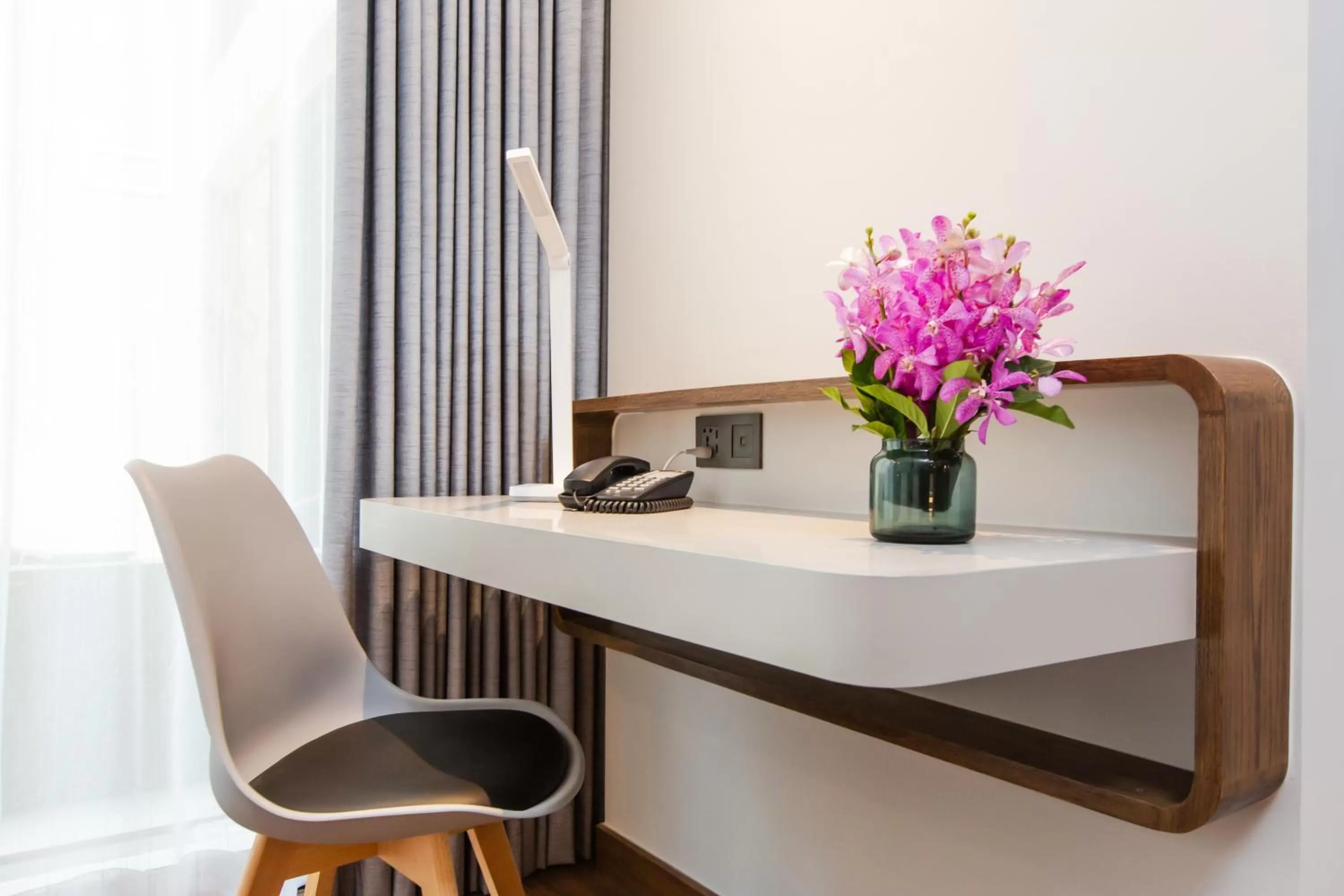 Seating area in Centara Life Hotel Bangkok Phra Nakhon