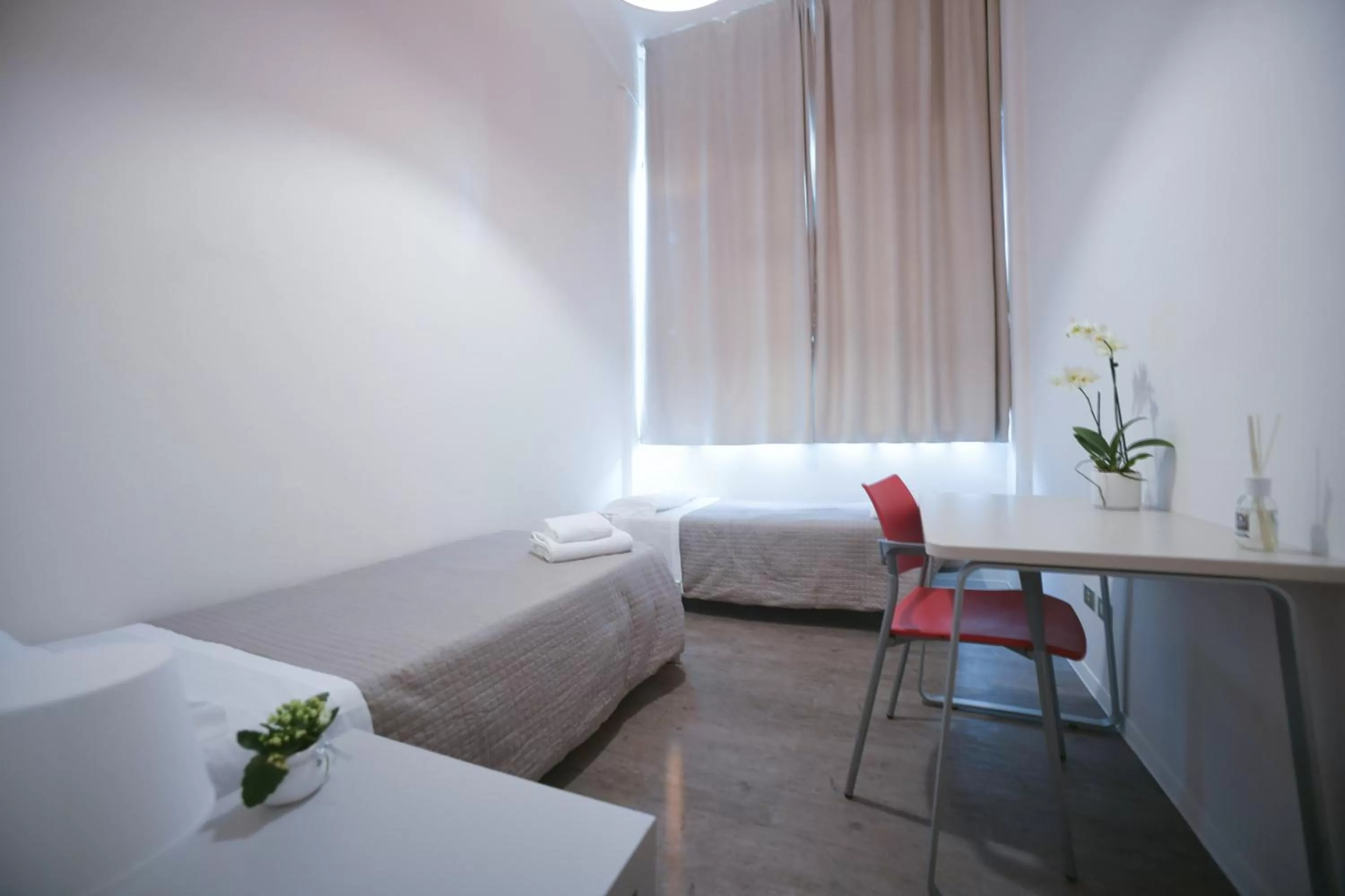 Bedroom, Bed in Garden Blue