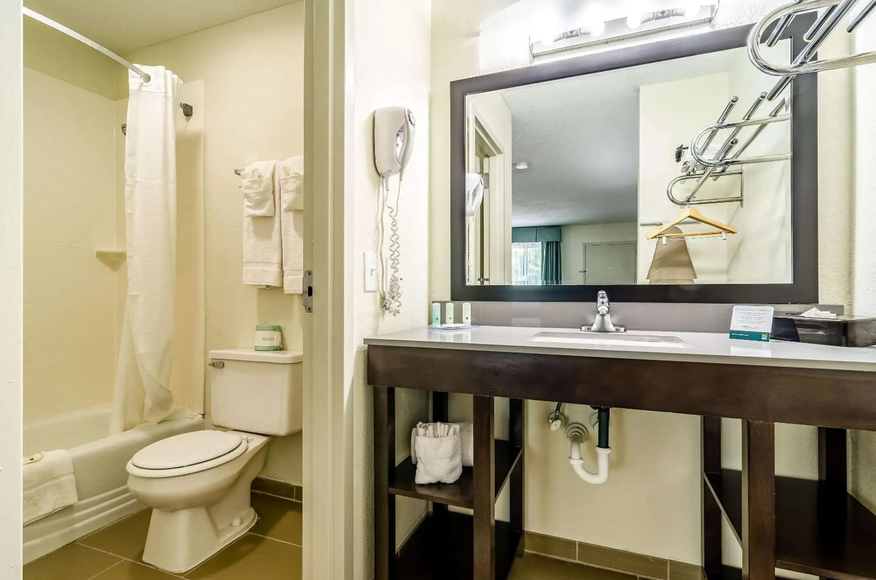 Photo of the whole room, Bathroom in Quality Inn & Suites Creedmor - Butner