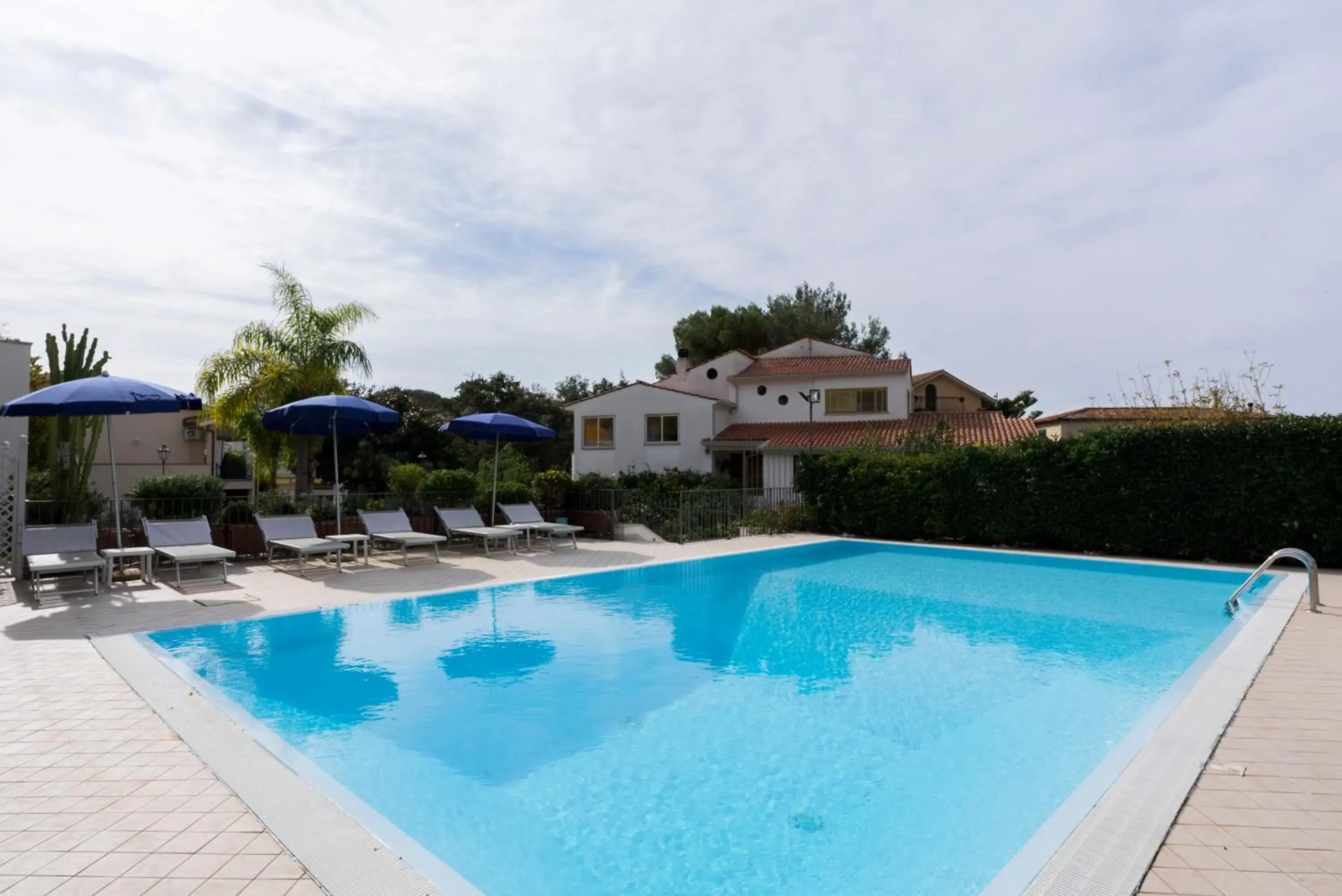 Swimming Pool in Hotel Murmann