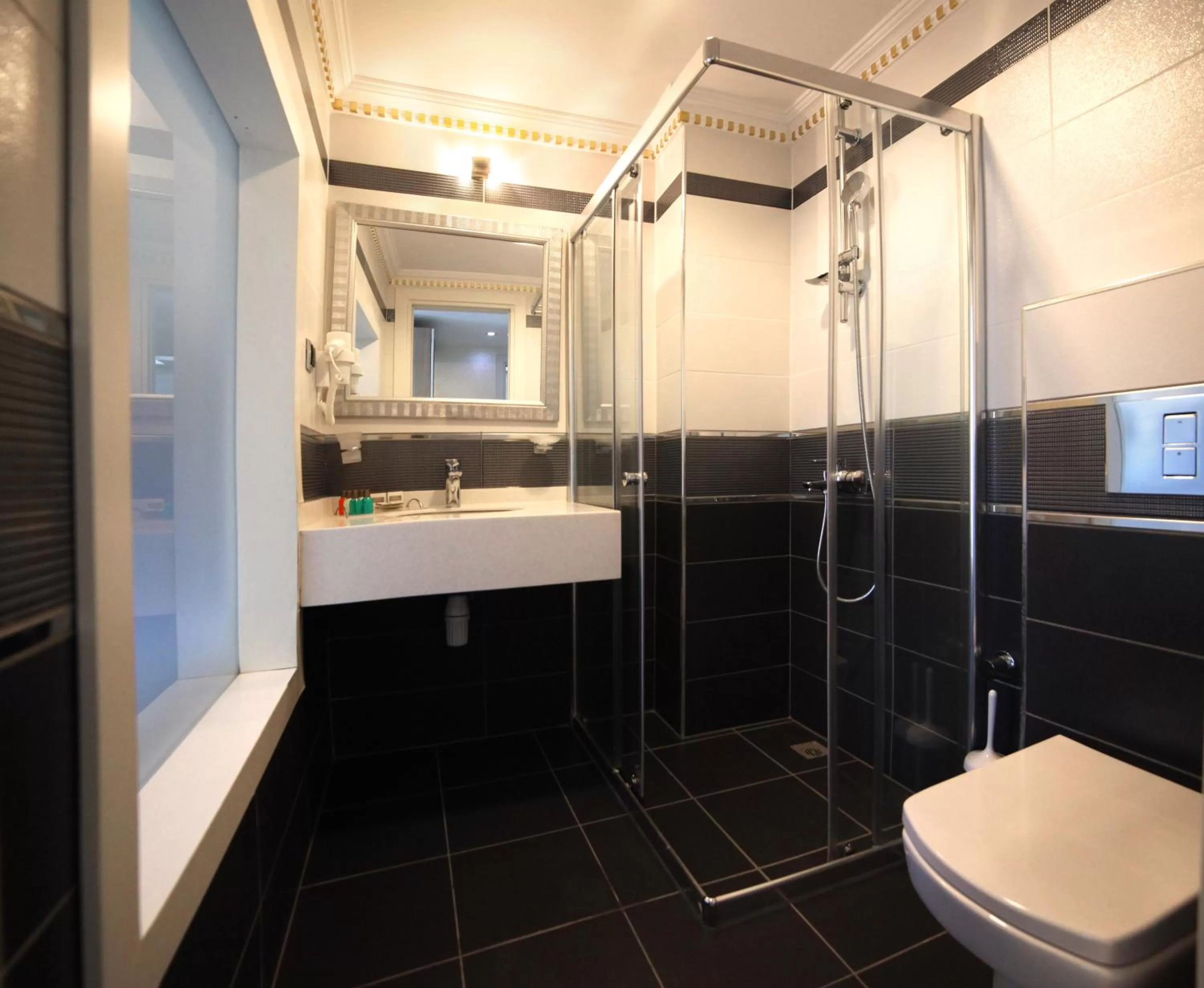 Bathroom in Ayasultan Hotel