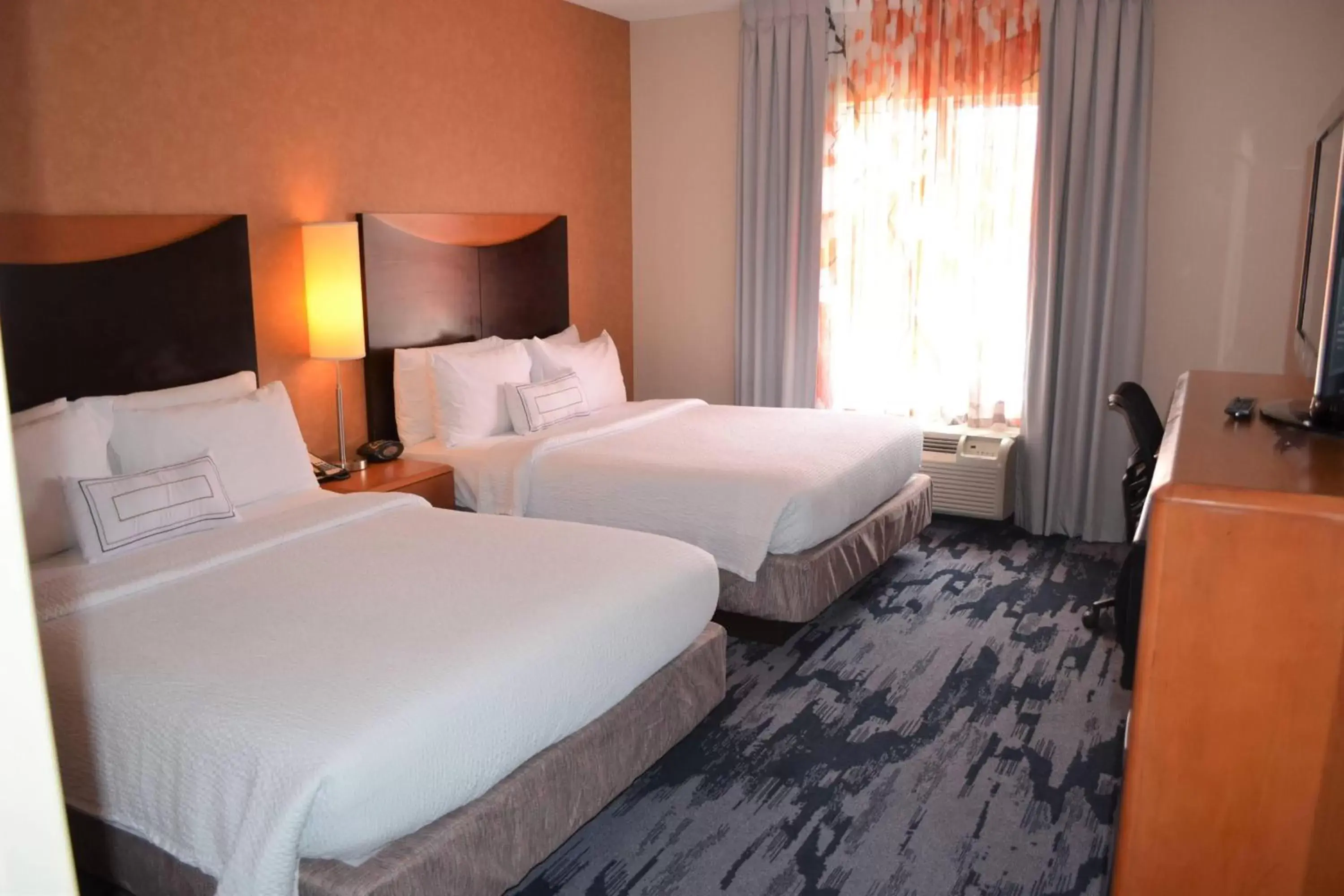 Photo of the whole room, Bed in Fairfield Inn & Suites by Marriott Sault Ste. Marie