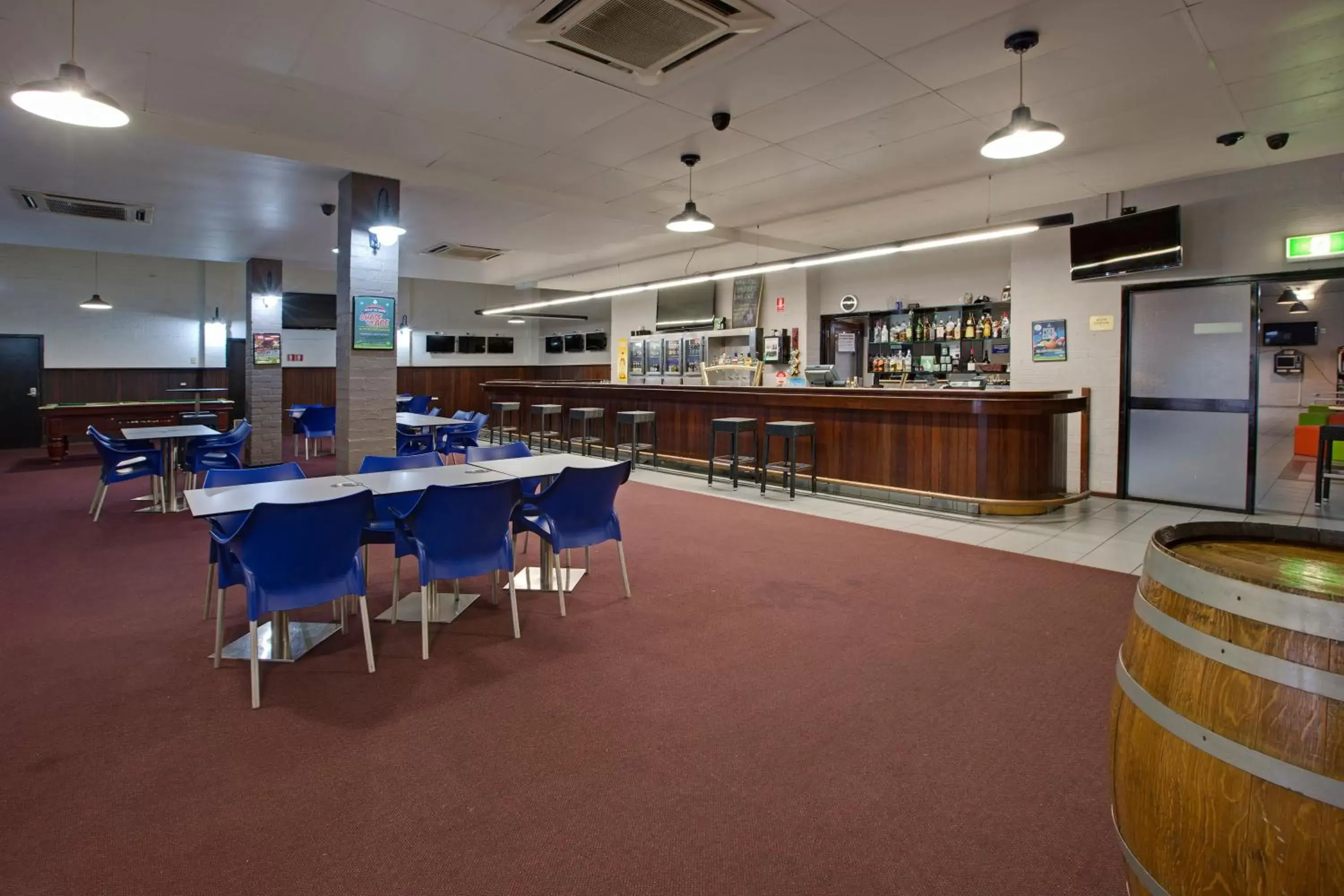 Lounge or bar, Restaurant/Places to Eat in Ibis Styles Karratha