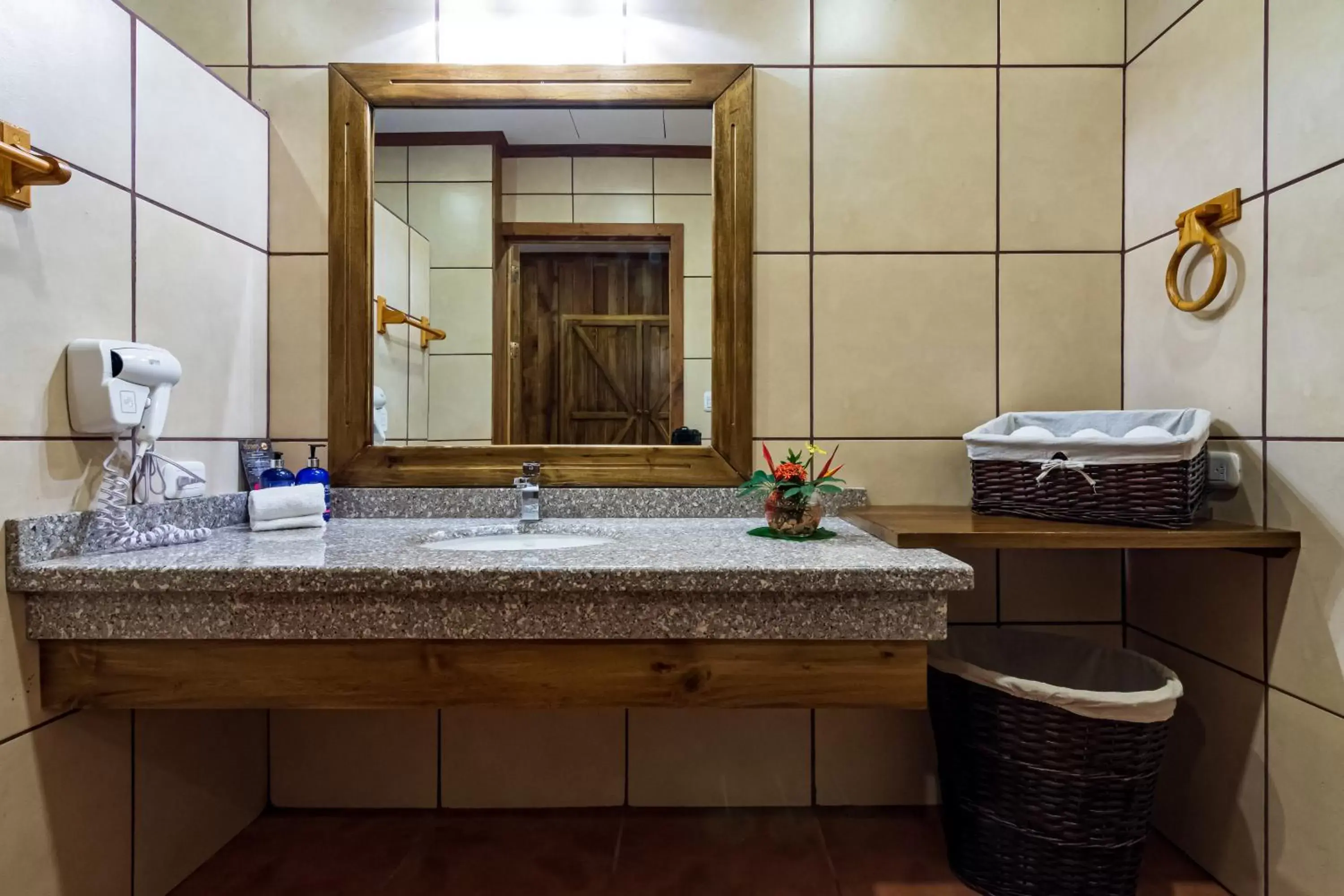 Bathroom in Hacienda Guachipelin Volcano Ranch Hotel & Hot Springs