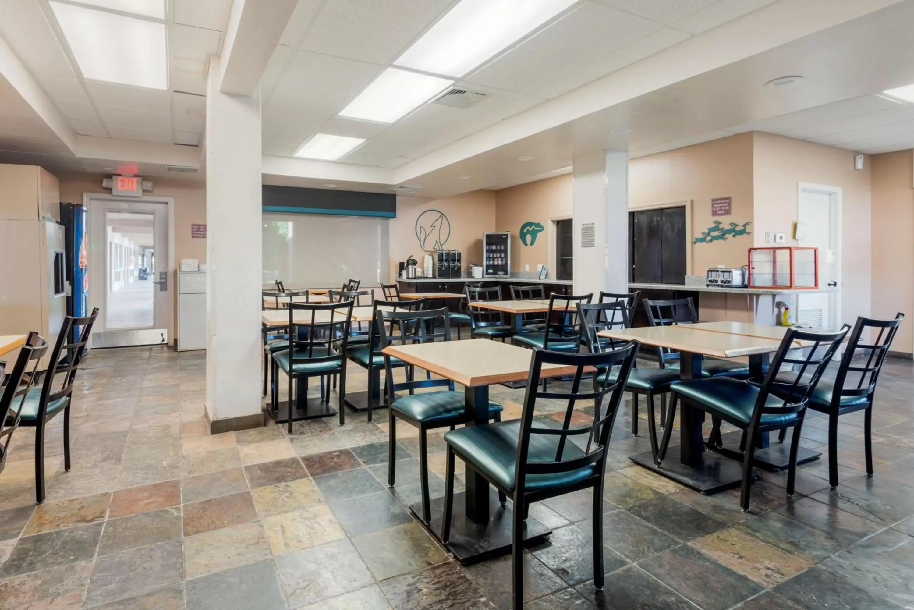 Breakfast, Restaurant/Places to Eat in Best Western Turquoise Inn & Suites