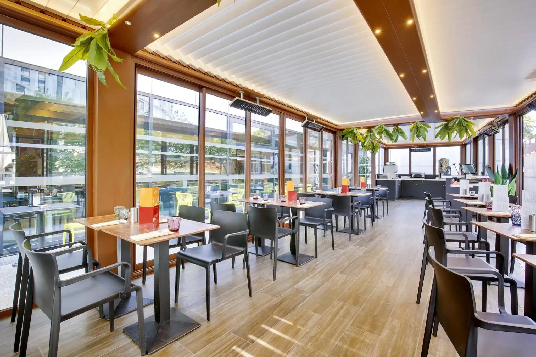 Patio, Restaurant/Places to Eat in ibis Styles Paris Charles de Gaulle Airport