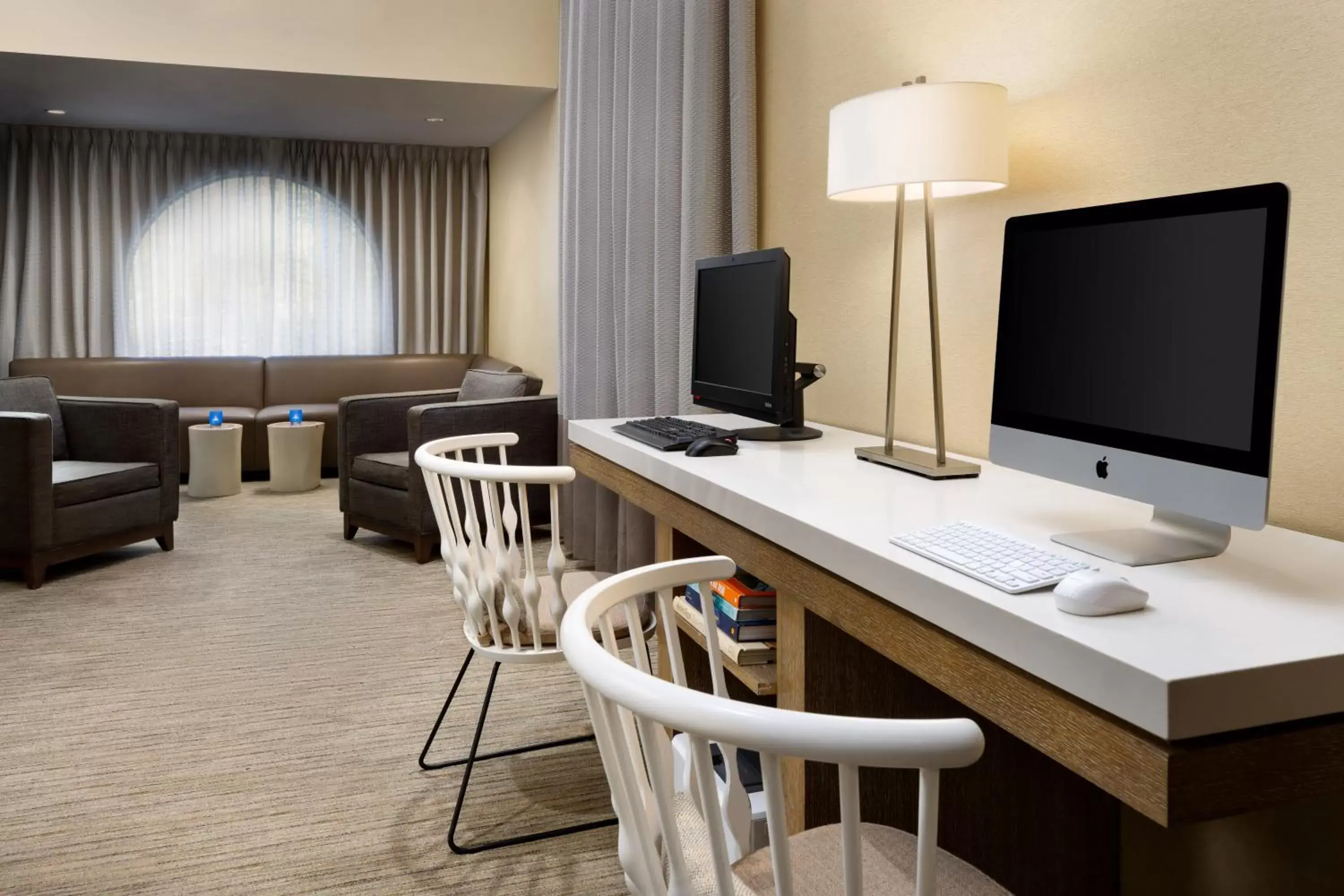 Business facilities, TV/Entertainment Center in The Anza-a Calabasas Hotel