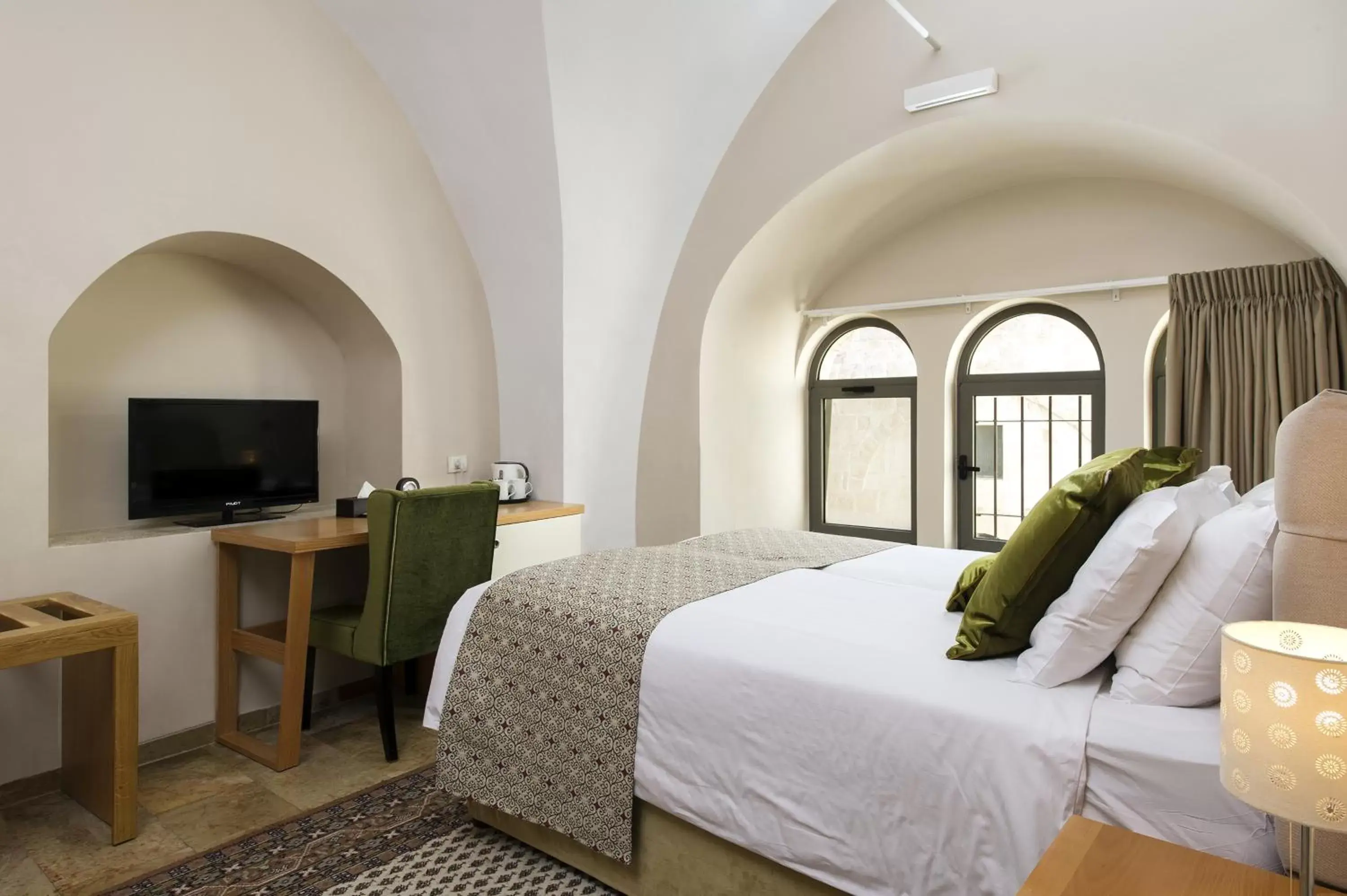 Bedroom in The Sephardic House Hotel in The Jewish Quarter