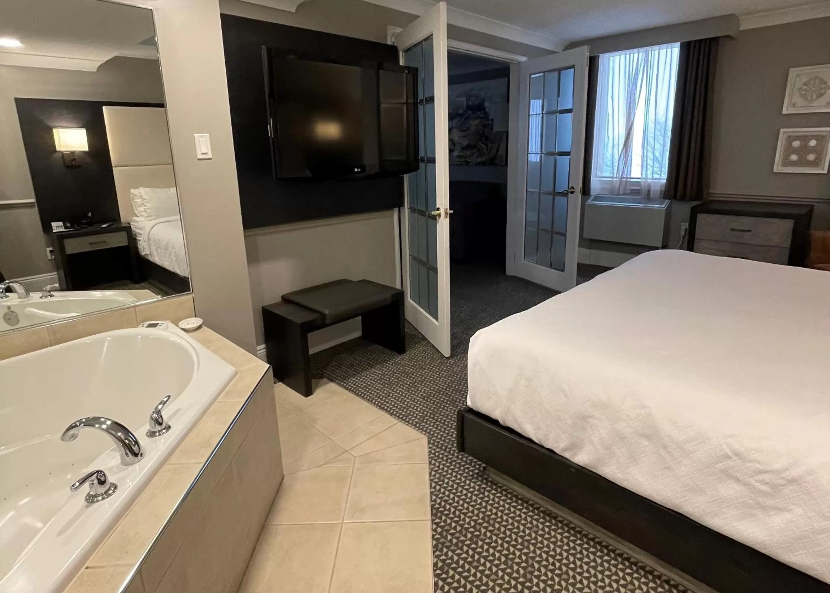 Photo of the whole room, Bed in Crowne Plaza Fredericton Lord Beaverbrook by IHG