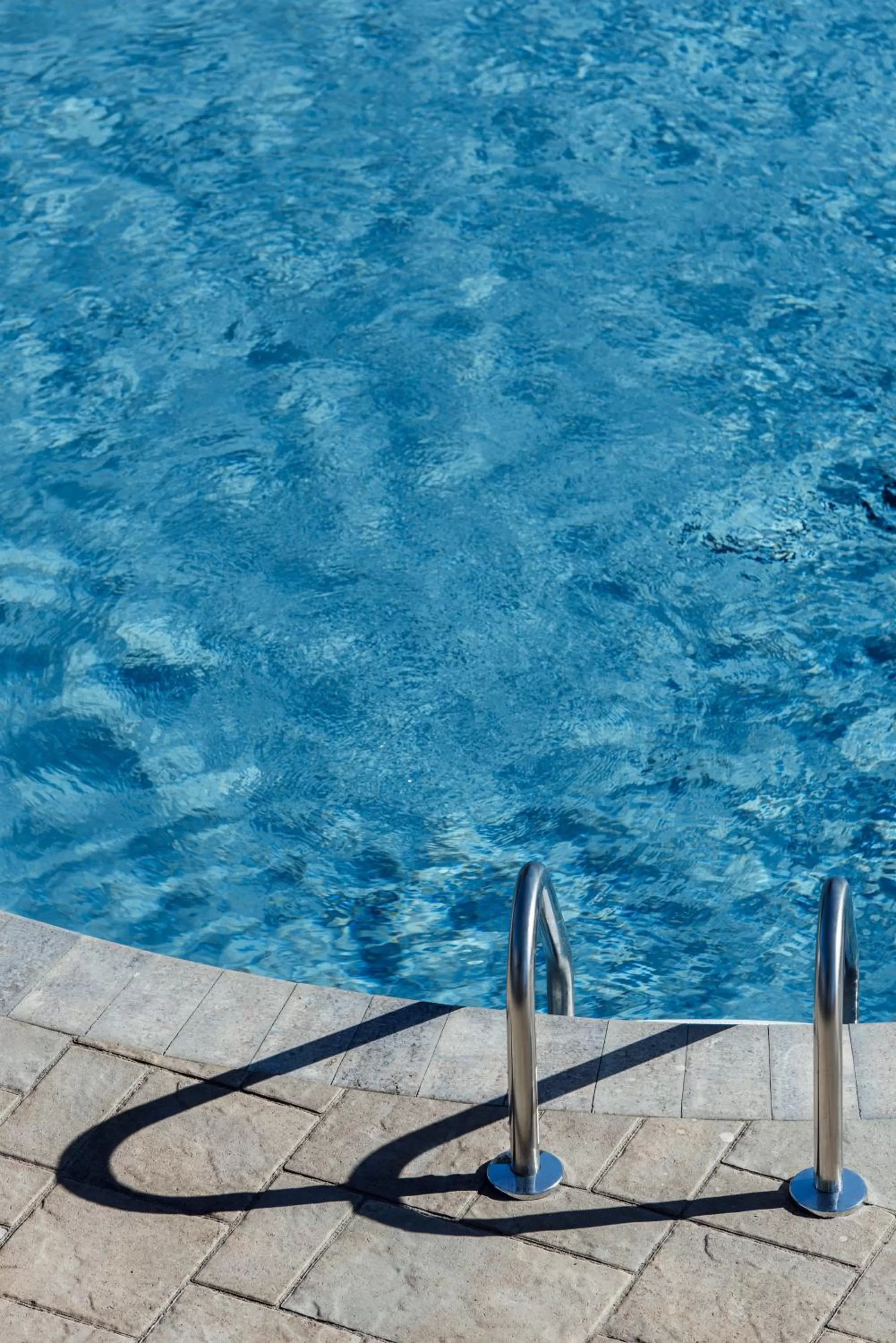 Swimming pool in Entourage sur-le-Lac