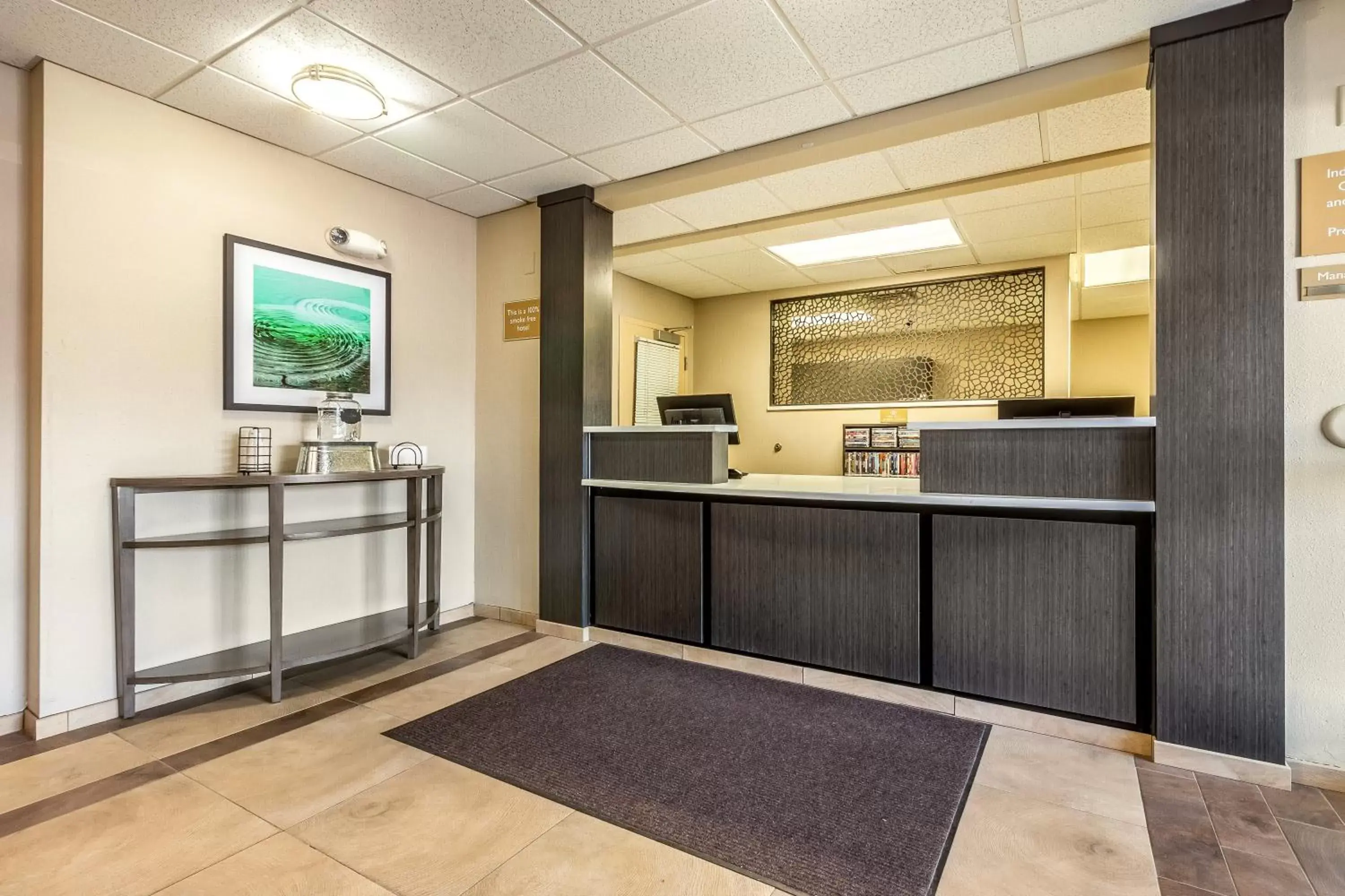Property building in Candlewood Suites Lincoln, an IHG Hotel