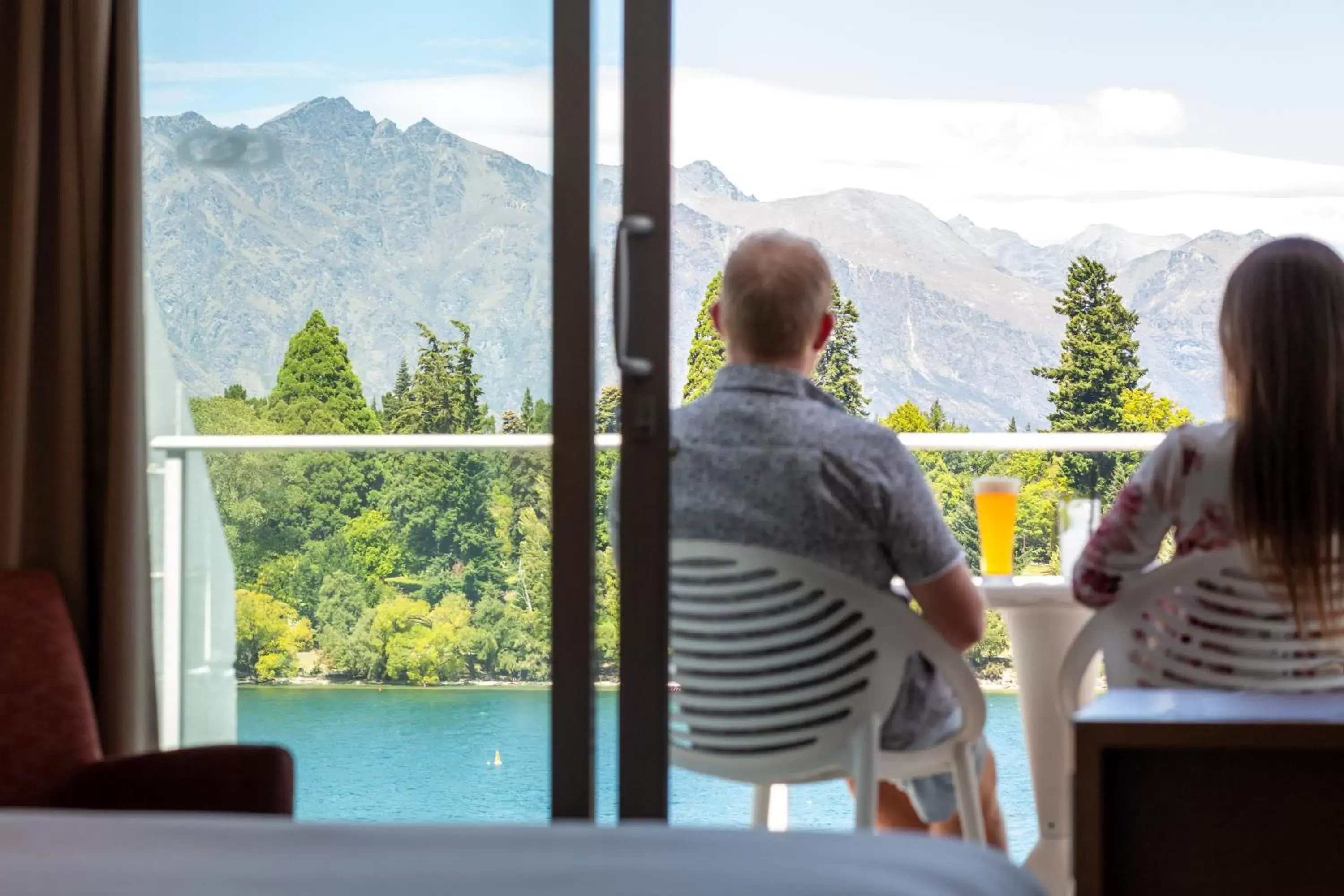 Balcony/Terrace, Mountain View in Crowne Plaza Queenstown, an IHG Hotel