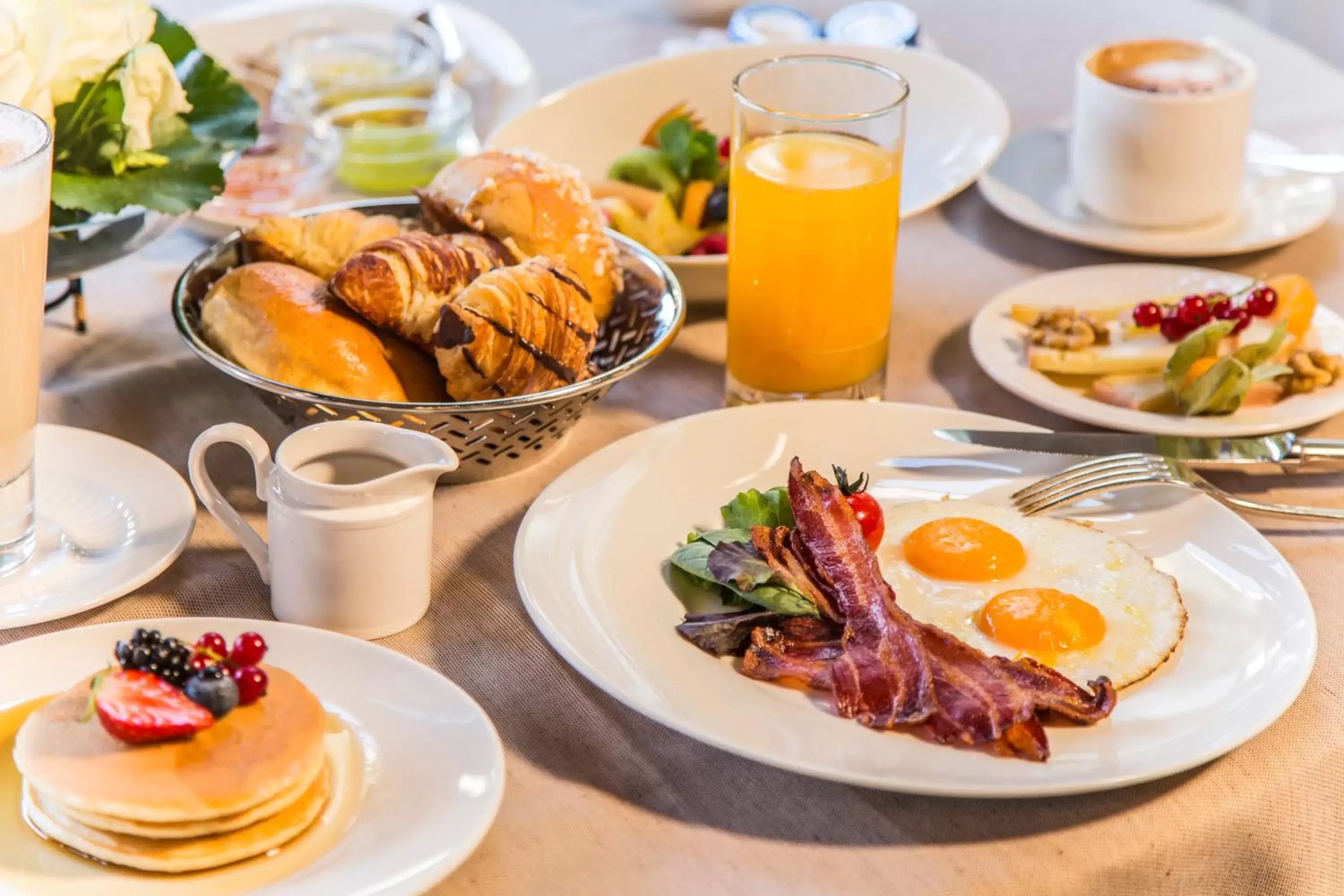 Continental breakfast, Breakfast in Grand Hotel Villa Castagnola