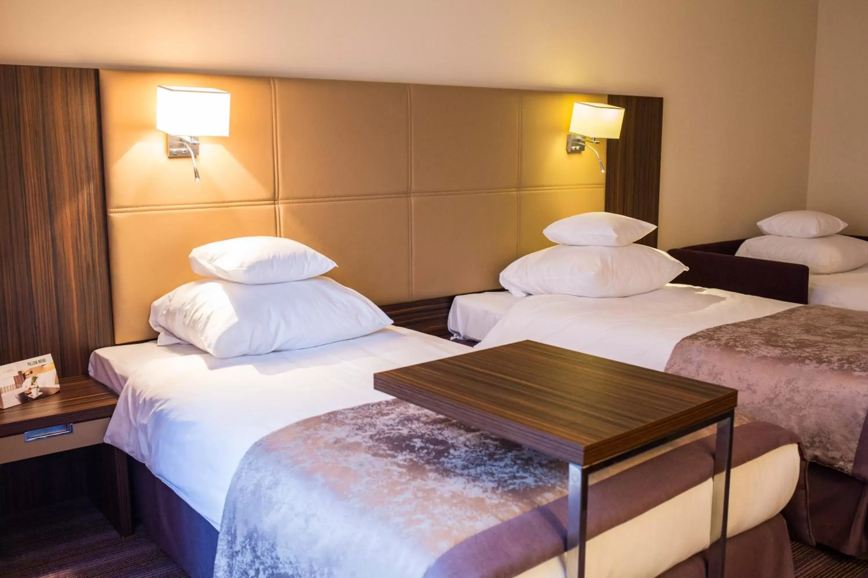 Bed in Hotel DeSilva Premium Opole