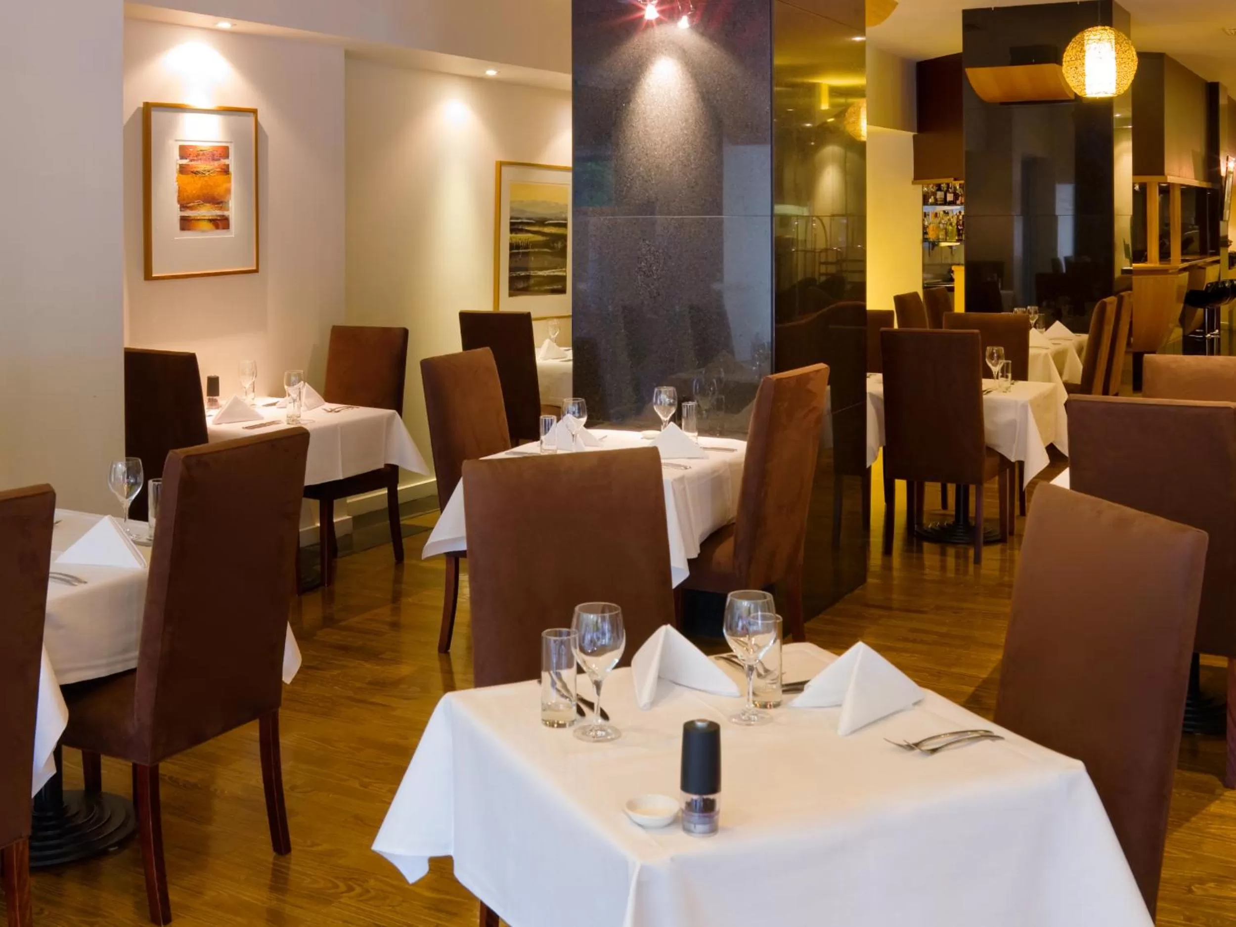 Restaurant/places to eat in Hotel Grand Chancellor Melbourne