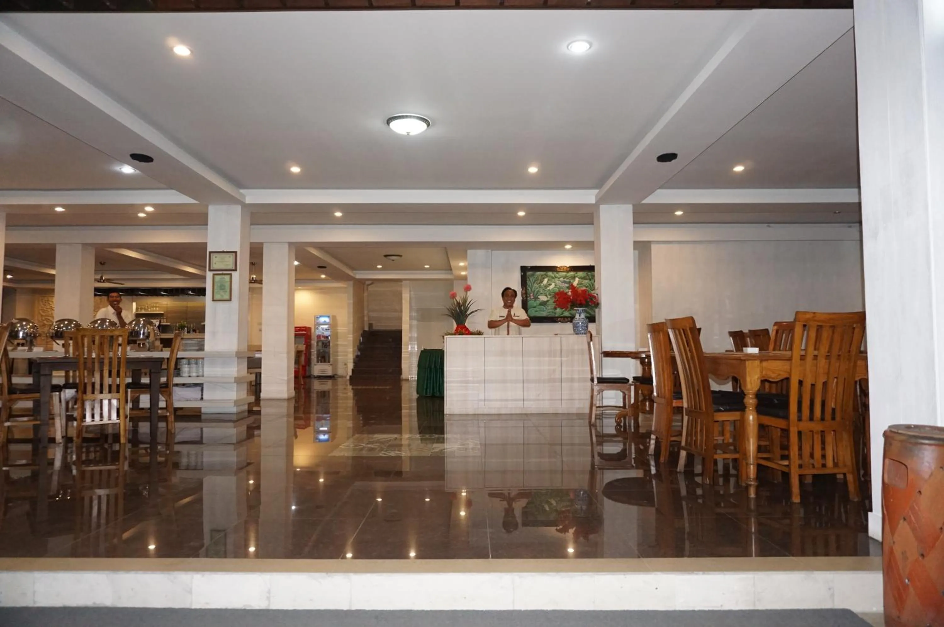 Restaurant/places to eat in Grand Puri Saron Hotel Yogyakarta