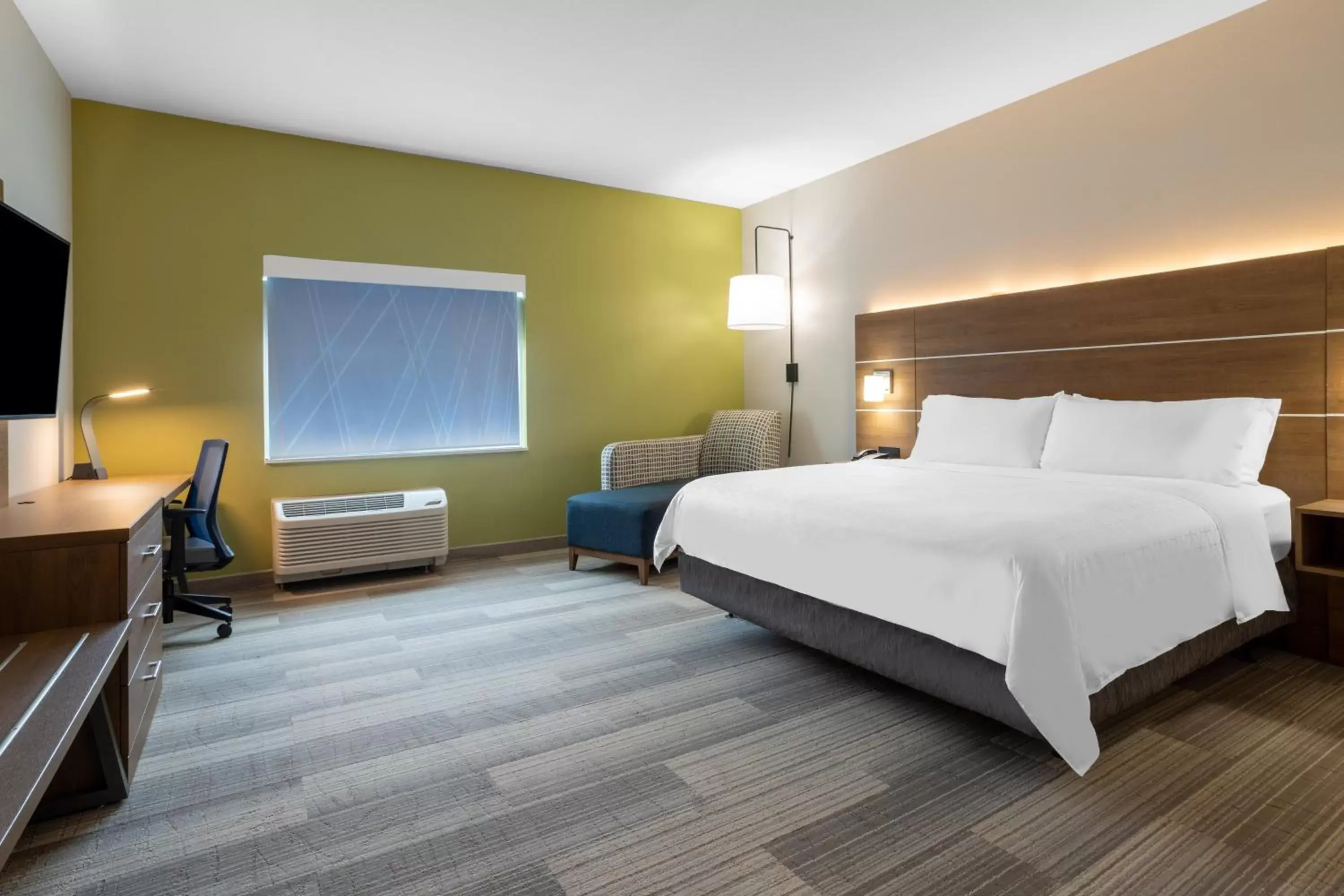 Photo of the whole room, Bed in Holiday Inn Express & Suites - Wildwood - The Villages, an IHG Hotel