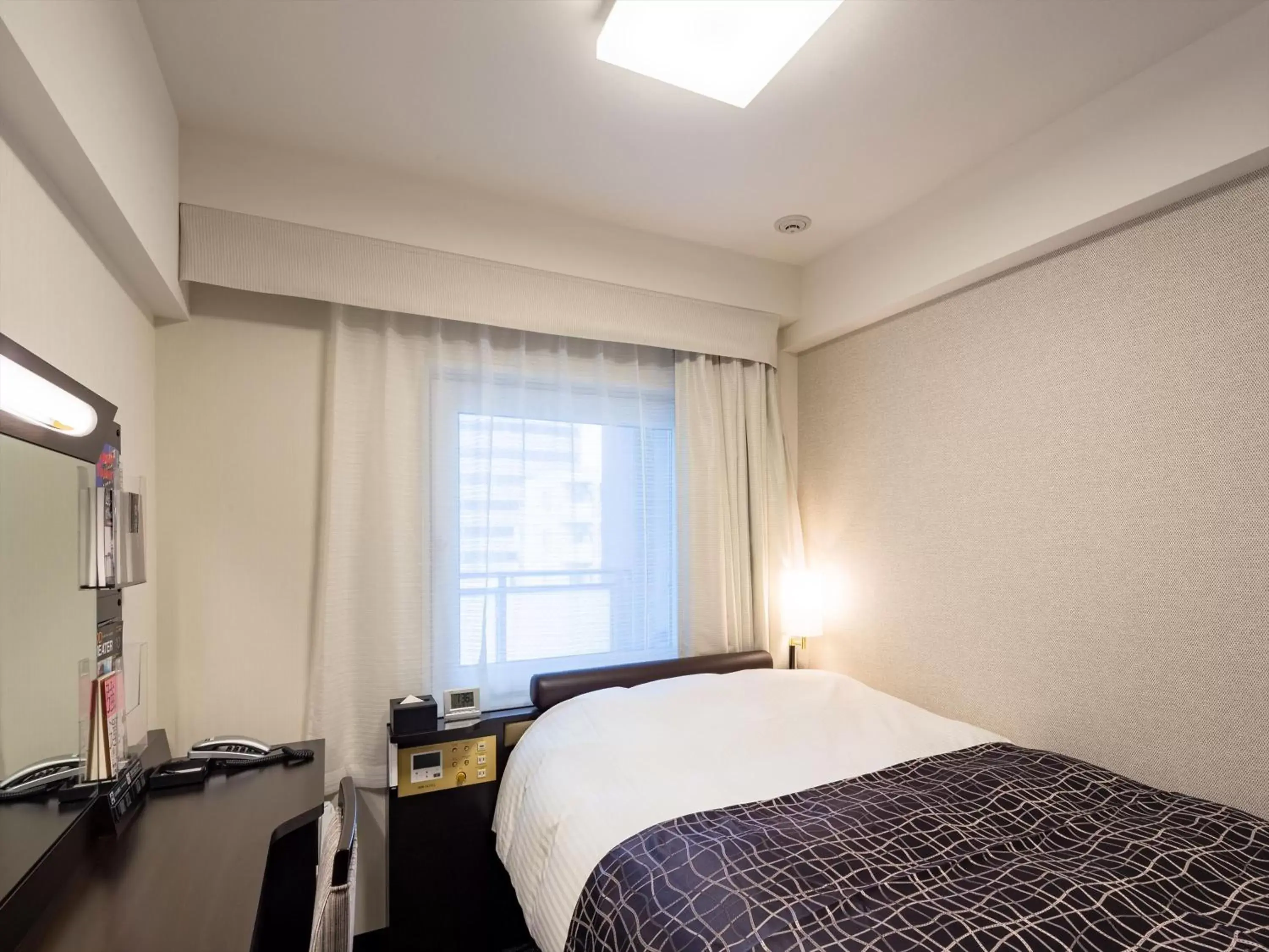 Photo of the whole room, Bed in APA Hotel Asakusa Ekimae