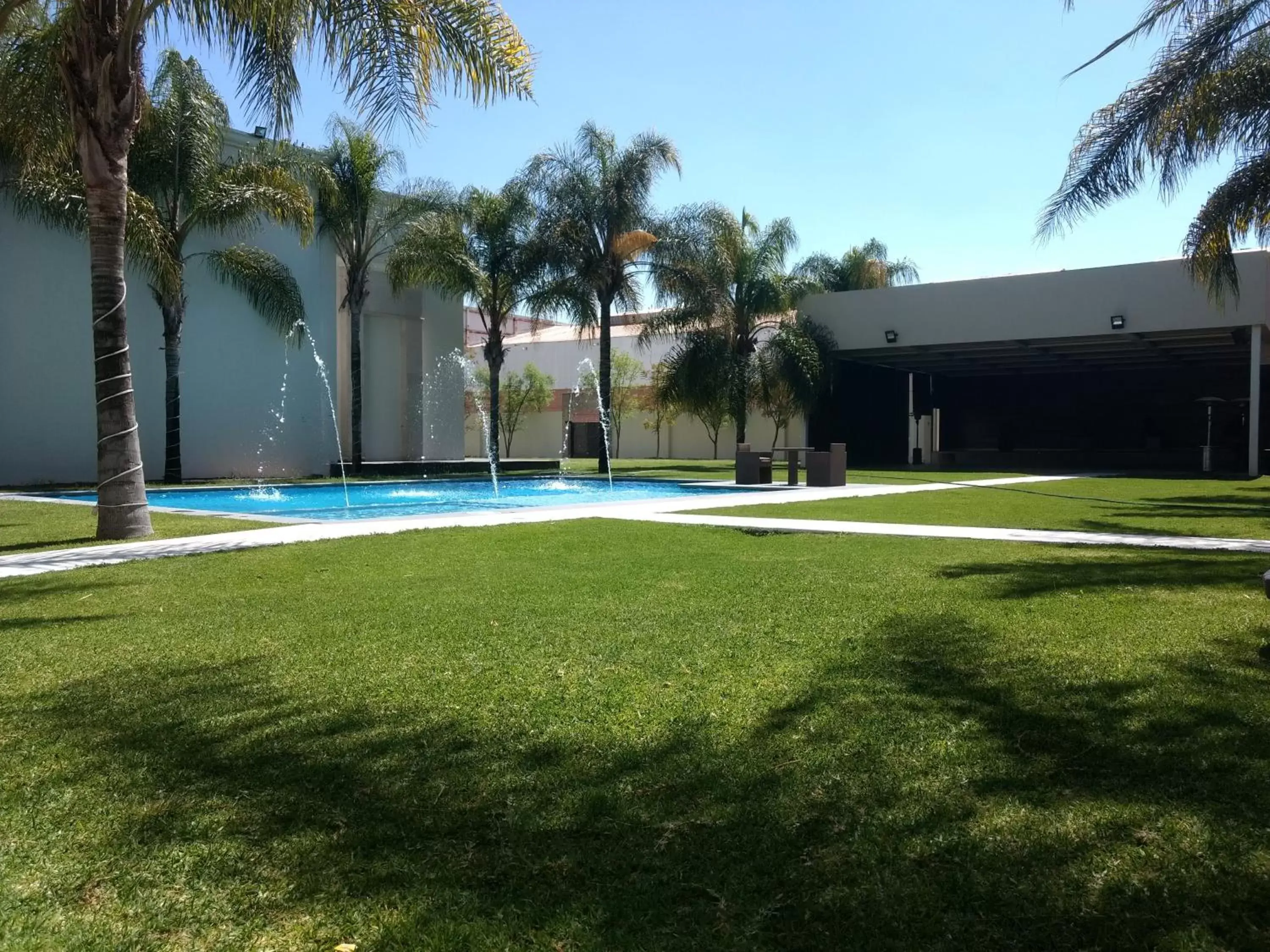Garden, Swimming Pool in Wyndham Garden Aguascalientes Hotel & Casino