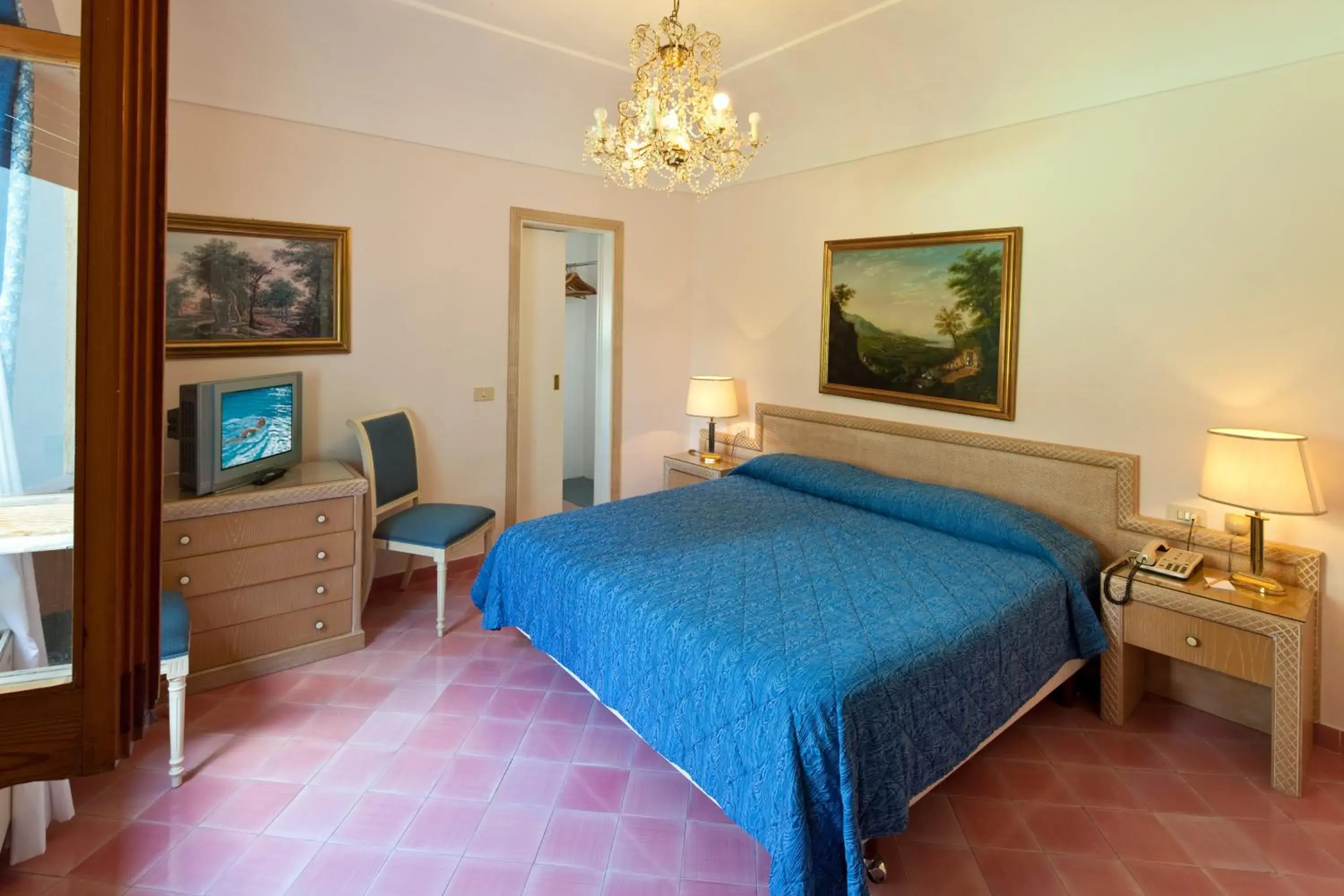 Bedroom, Bed in Hotel Continental Ischia