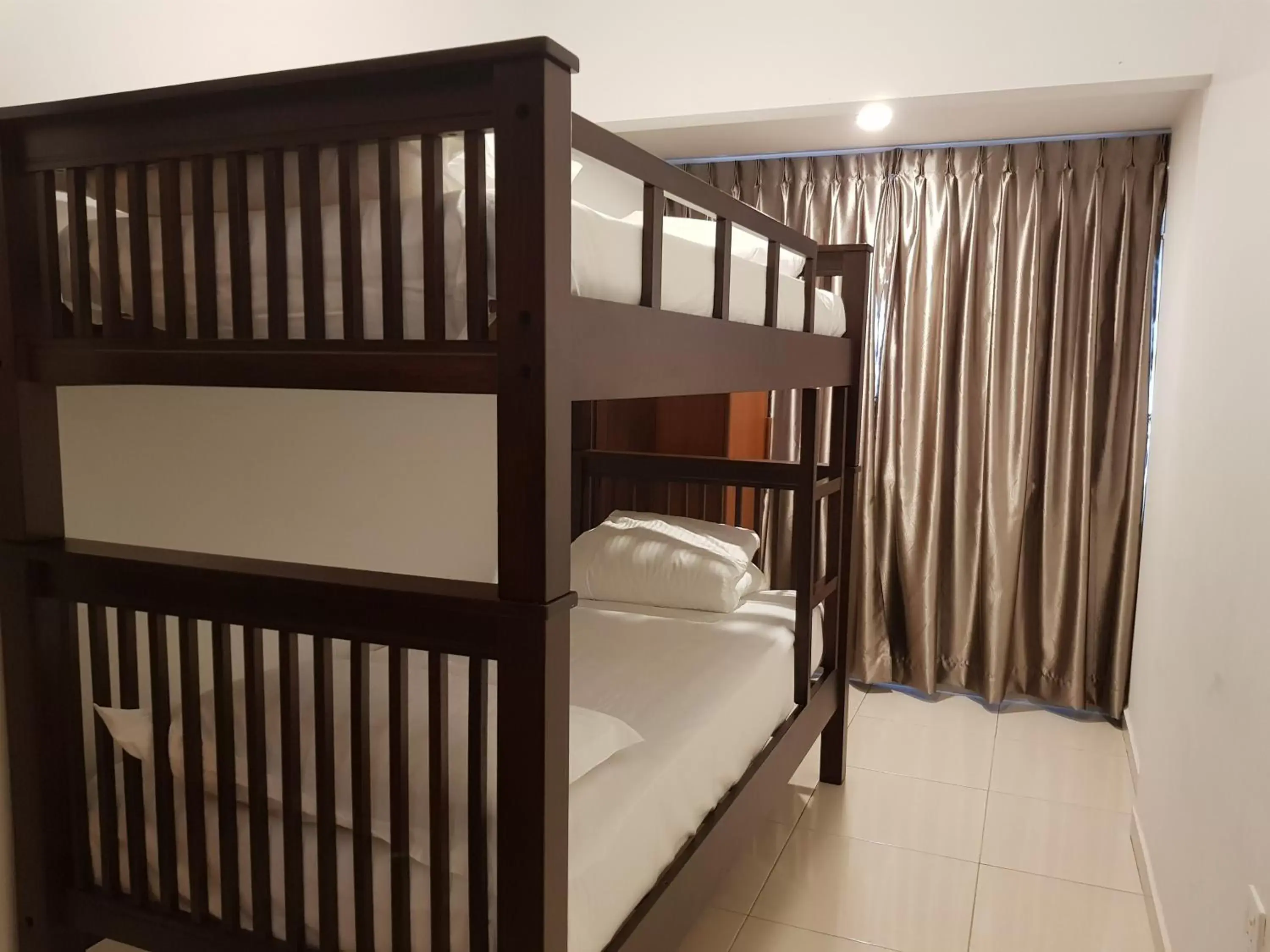 Bunk Bed in Heeren Straits Hotel