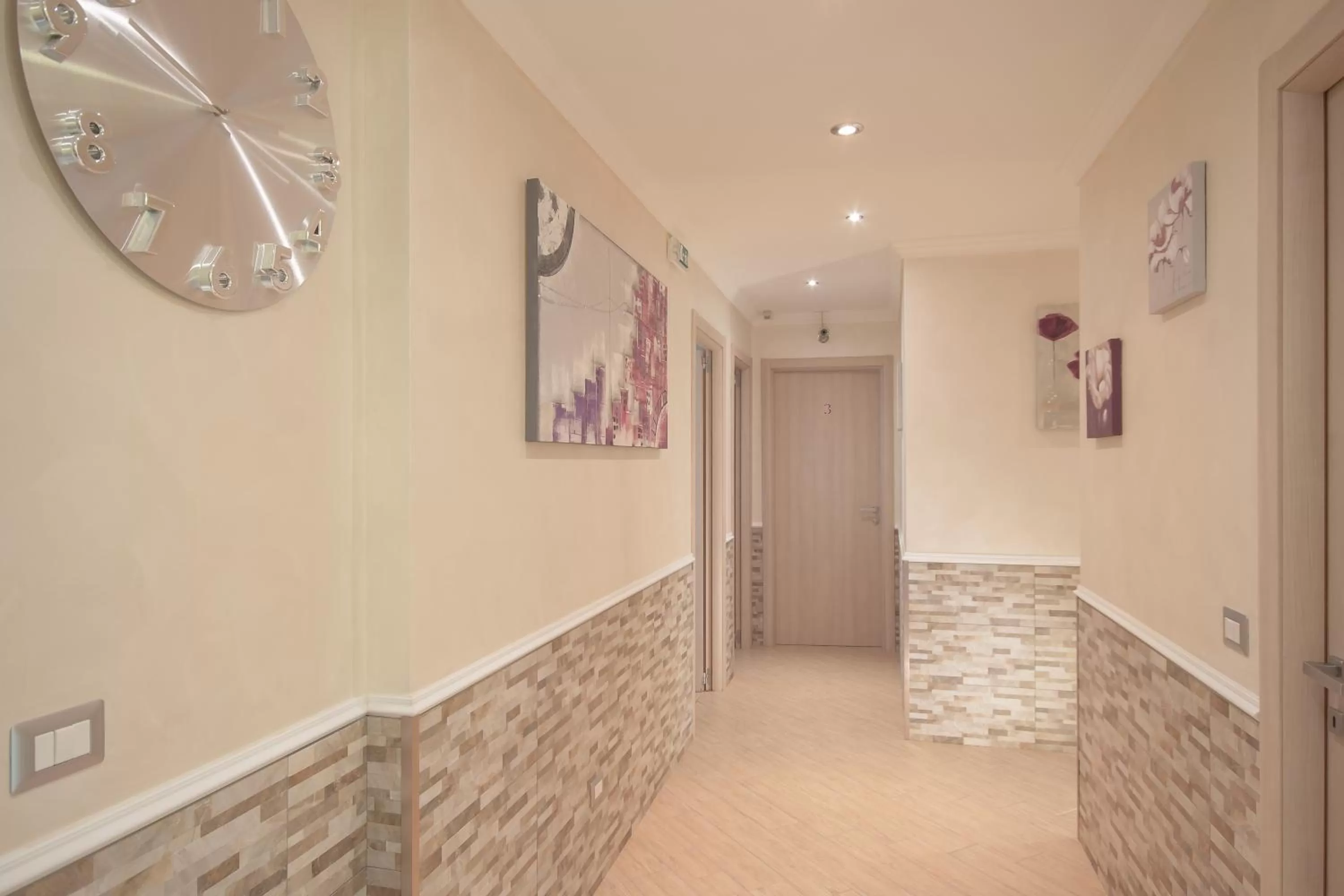 Decorative detail in Rome Kings Suite