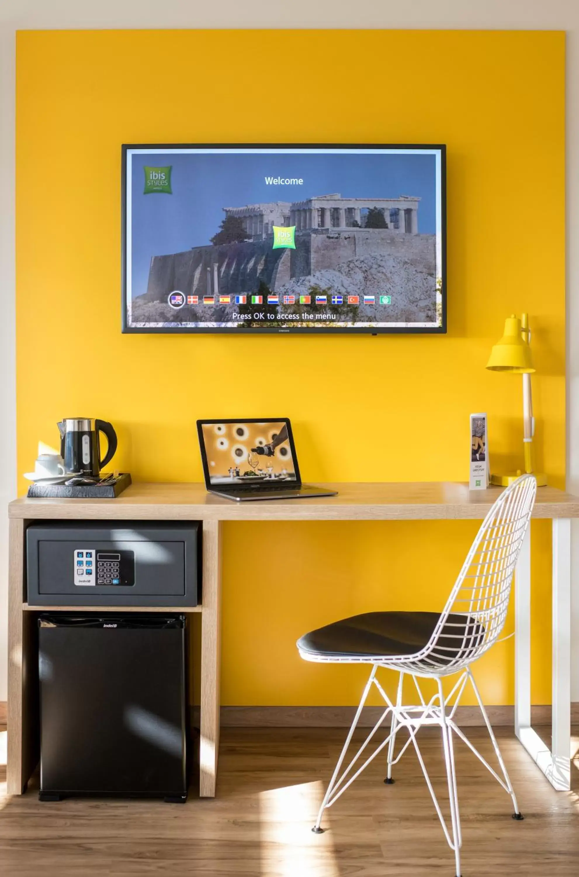 TV and multimedia, TV/Entertainment Center in ibis Styles Athens Routes