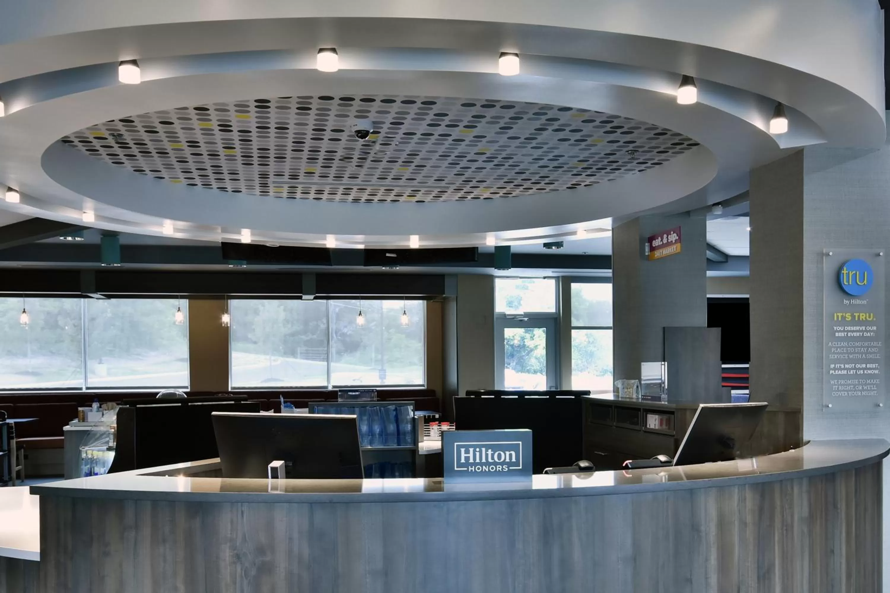 Lobby or reception in Tru By Hilton Beckley, Wv