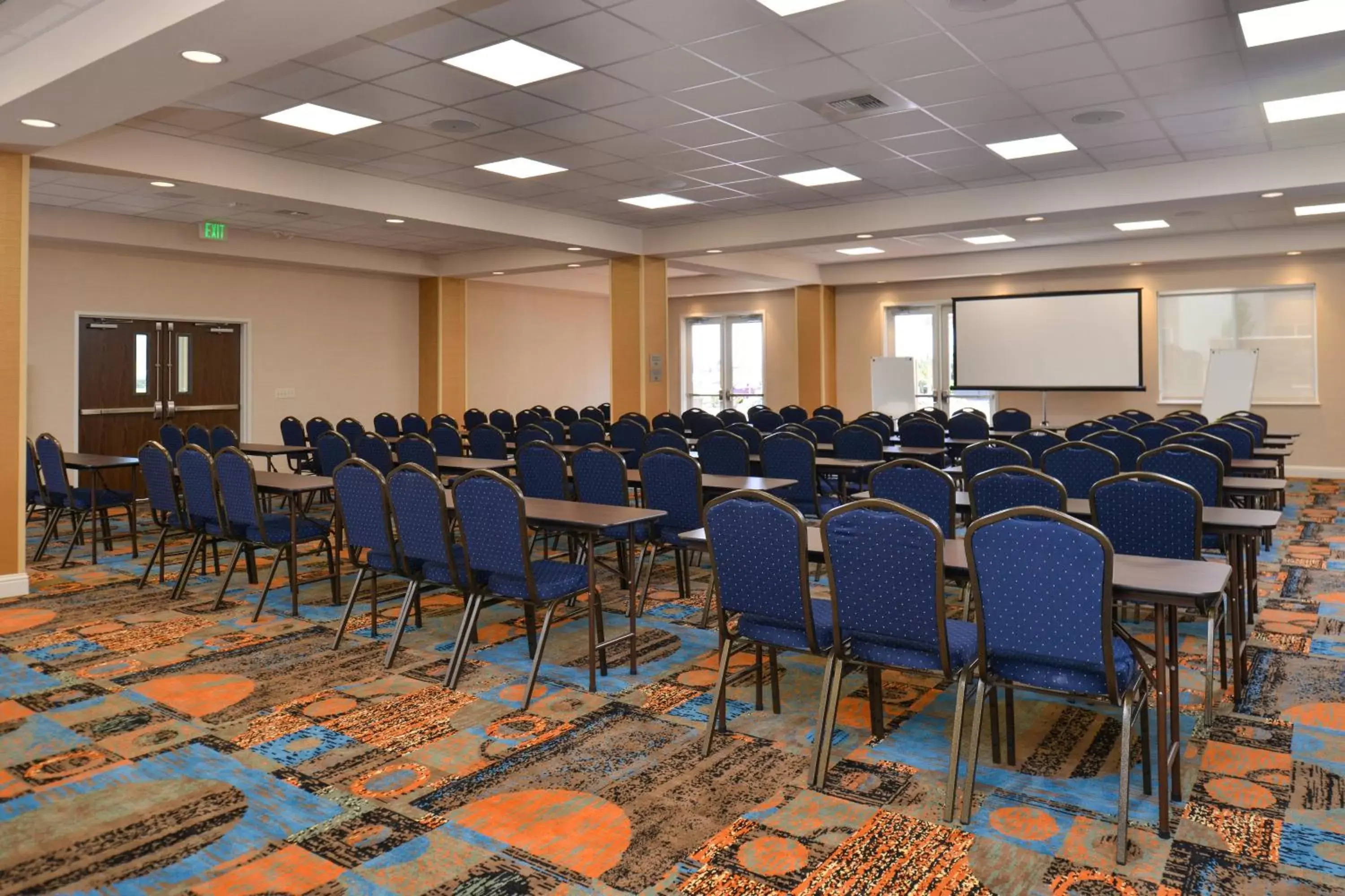 Meeting/conference room in Fairfield Inn & Suites by Marriott Sacramento Airport Woodland